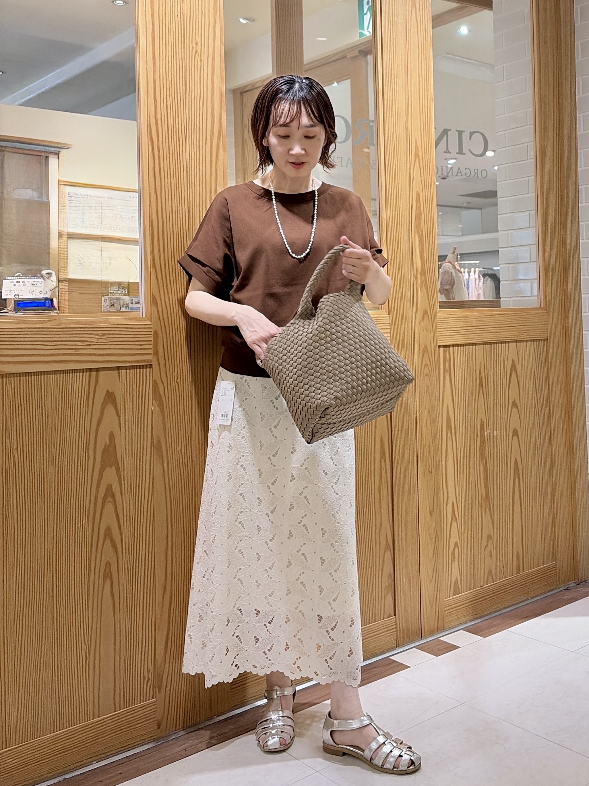 ゆうさんの「UNTITLED｜【肌に張りつきにくい/前後2WAY】ドライタッチコットンプルオーバー」を使ったコーディネート
