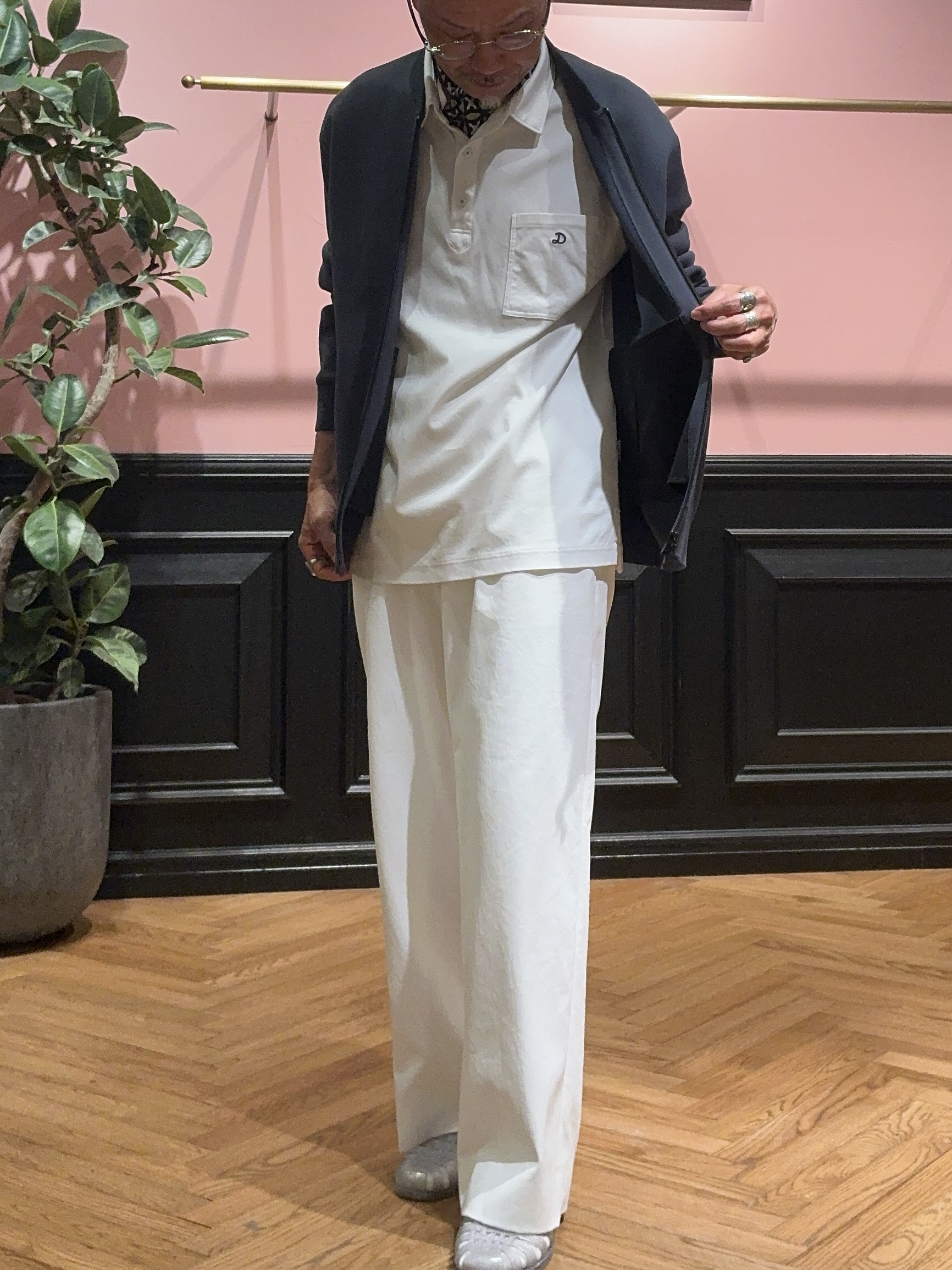 torigoeさんの「DRESSTERIOR｜【接触冷感/抗菌防臭/消臭/Safari5月号掲載】ICE CLEAR COTTON オーバーフィッ」を使ったコーディネート