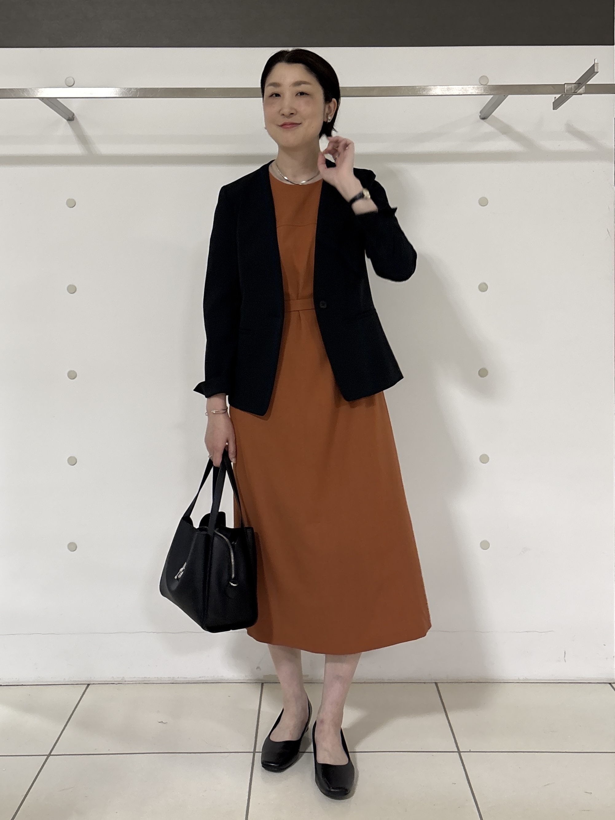 yuriさんの「INDIVI｜【華奢見え】ベルト付きナローワンピース」を使ったコーディネート