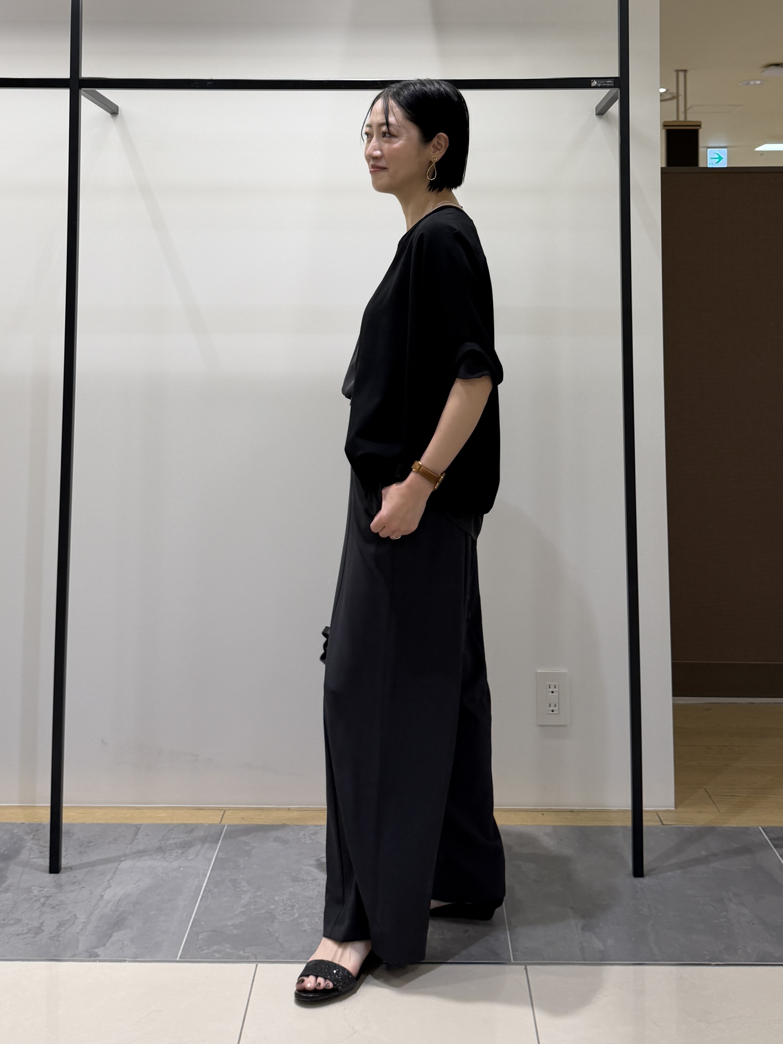 shihoさんの「INDIVI｜【秋羽織り/着る日傘】ドルマンフォルムブルゾン」を使ったコーディネート