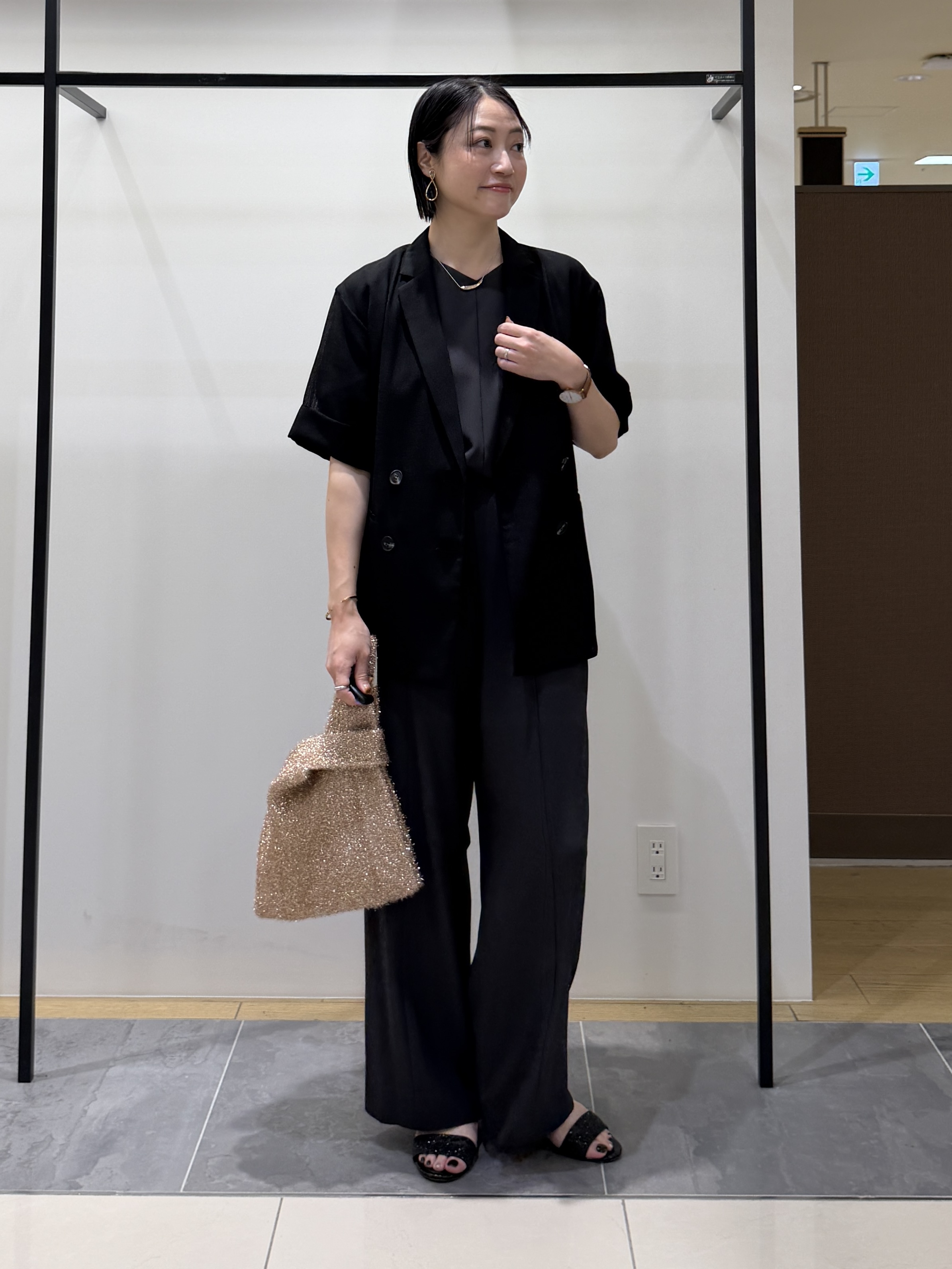 shihoさんの「INDIVI｜【洗える／メッシュ素材／SETUP可能】半袖シアージャケット」を使ったコーディネート