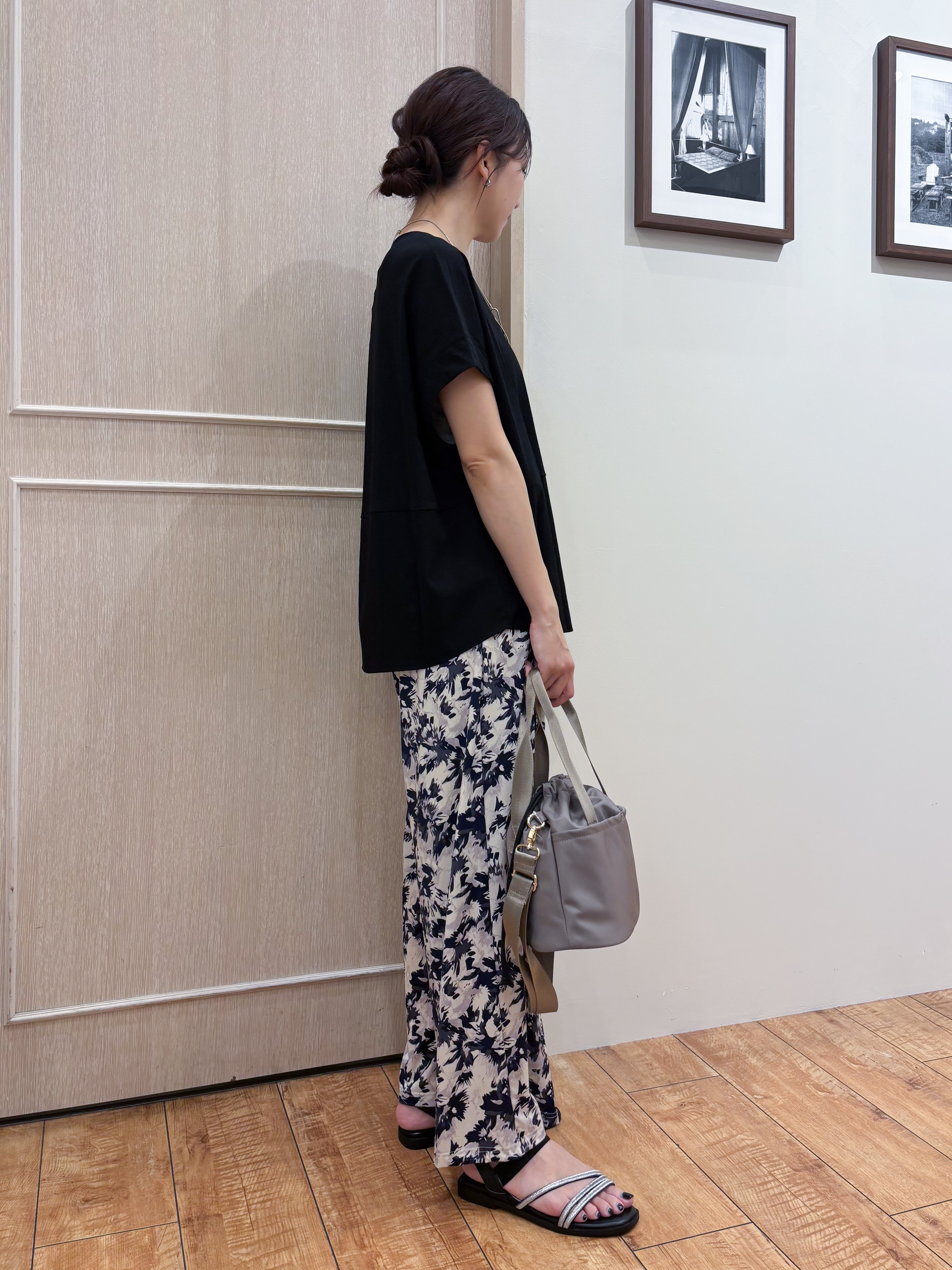 なみさんの「SHOO･LA･RUE｜【洗濯機可/セットアップ可】軽凛(かろりん) シンプル上品 切替コクーントップス」を使ったコーディネート