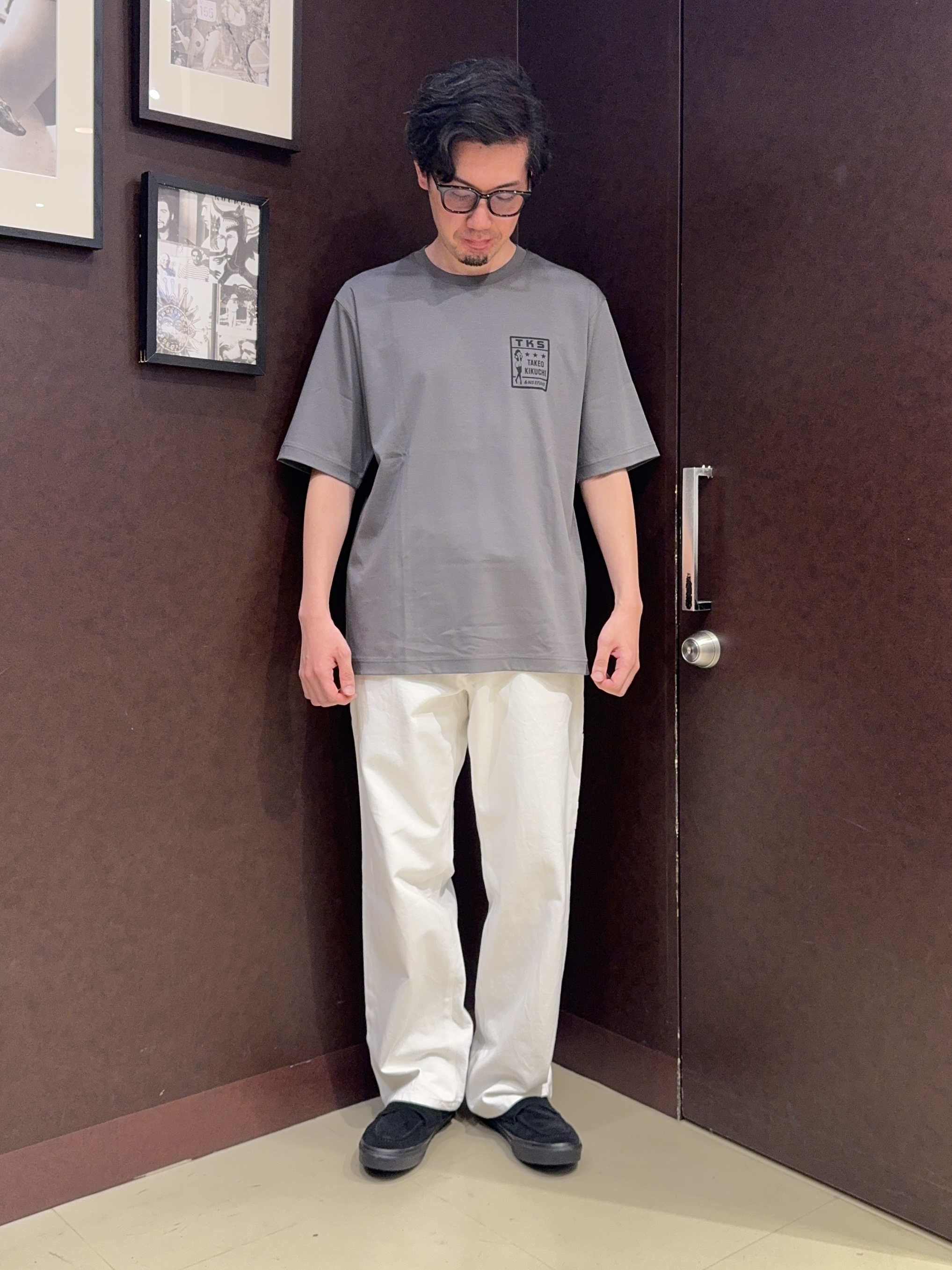shuheiさんの「TAKEO KIKUCHI｜【BOWLER HAT LABEL】アイスクリアコットン ラッキーセブン 半袖Tシャツ」を使ったコーディネート