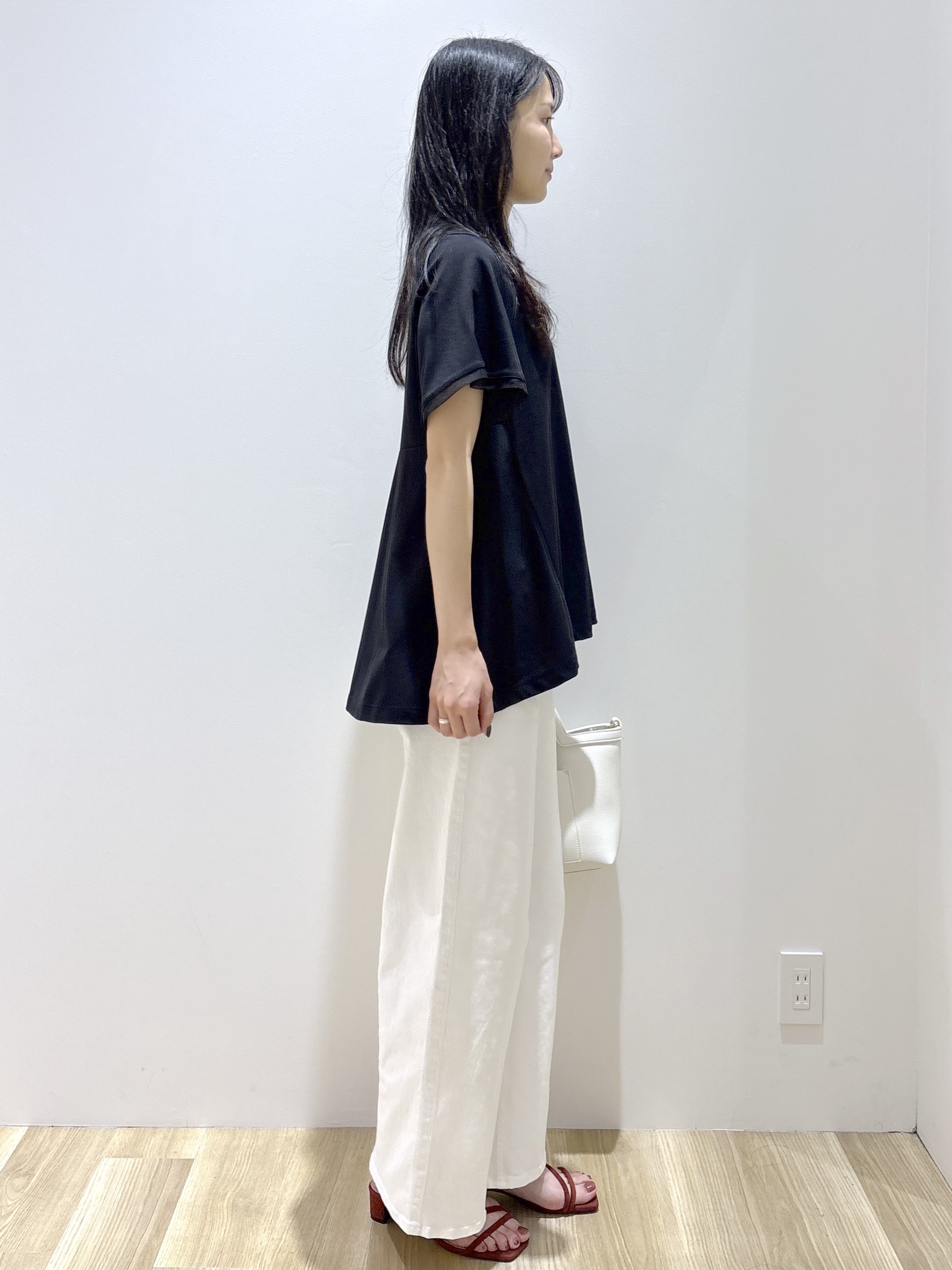 sachikoさんの「OPAQUE.CLIP｜【接触冷感／UV】着る冷感スーパーアイス ペプラムカットソー《洗濯機OK》」を使ったコーディネート