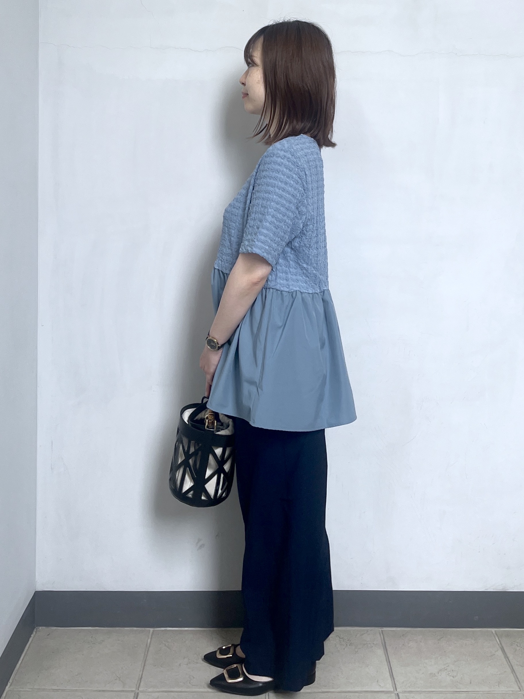 mikiさんの「OPAQUE.CLIP｜ジャカードドッキング ペプラムカットソー【洗濯機OK】」を使ったコーディネート