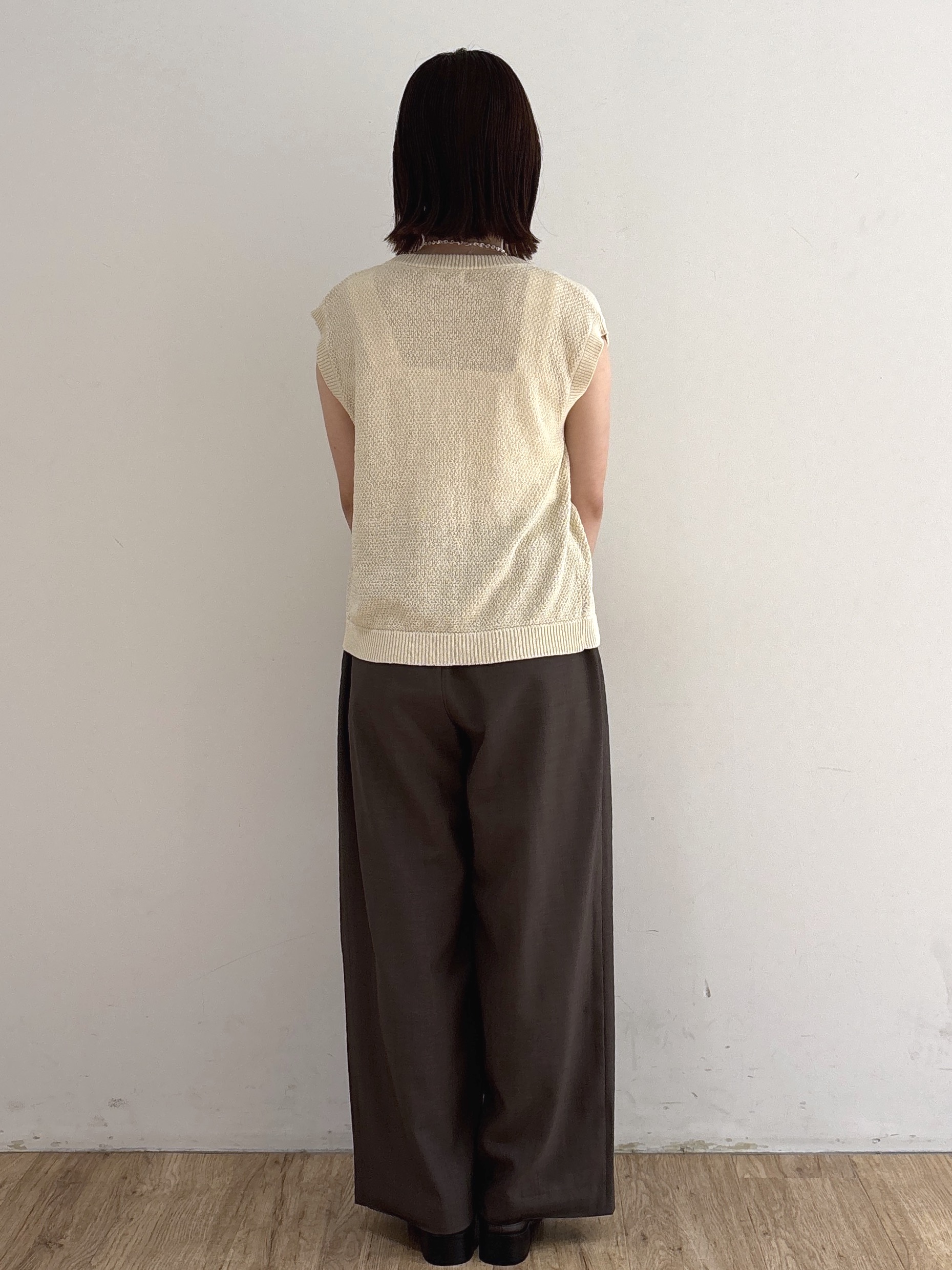 mireiさんの「OPAQUE.CLIP｜メッシュニットベスト【洗濯機OK】」を使ったコーディネート
