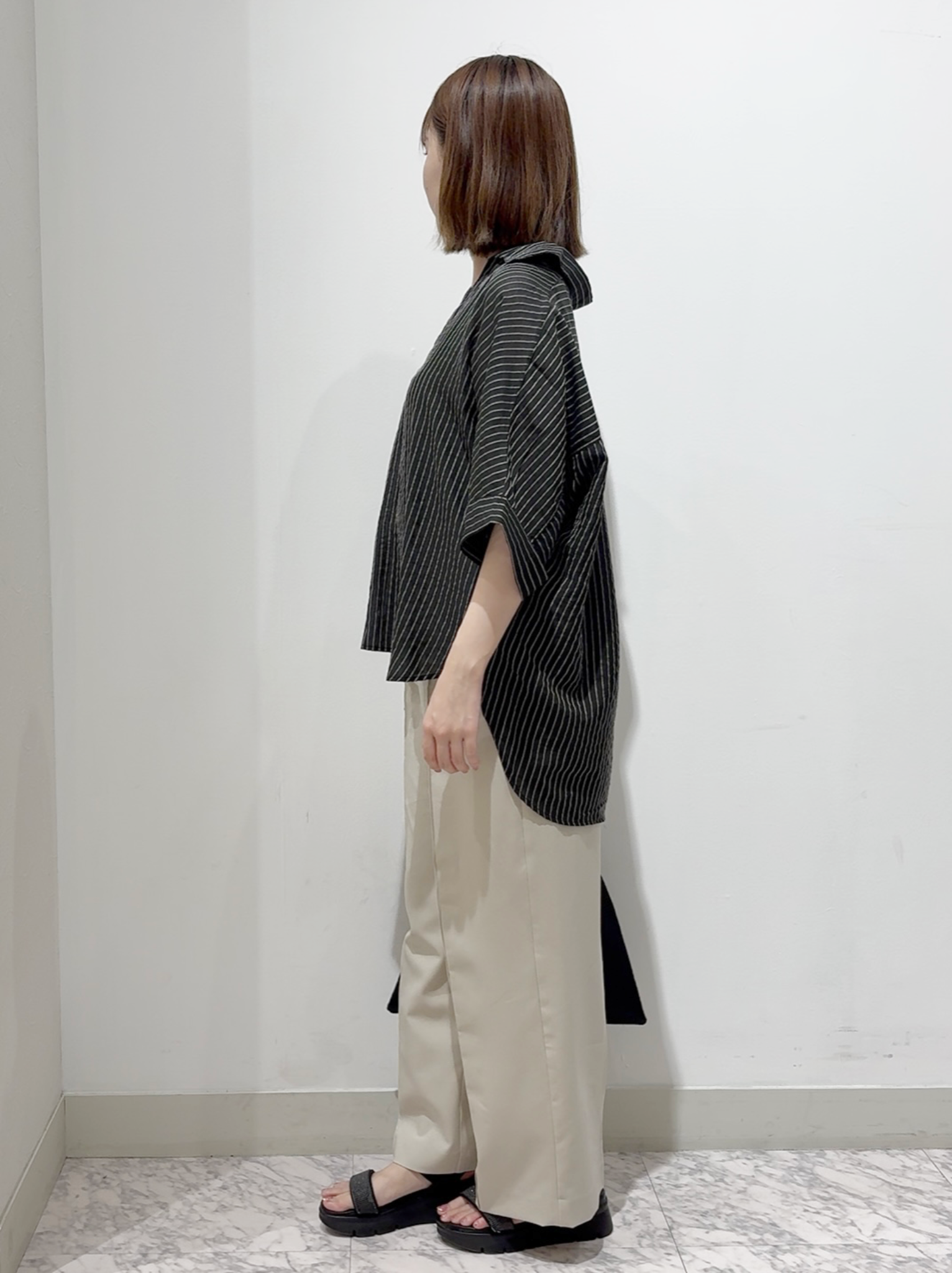 しかっちさんの「grove｜【洗濯機◎・体型カバー】ON/OFF使える、シアースキッパーシャツ」を使ったコーディネート