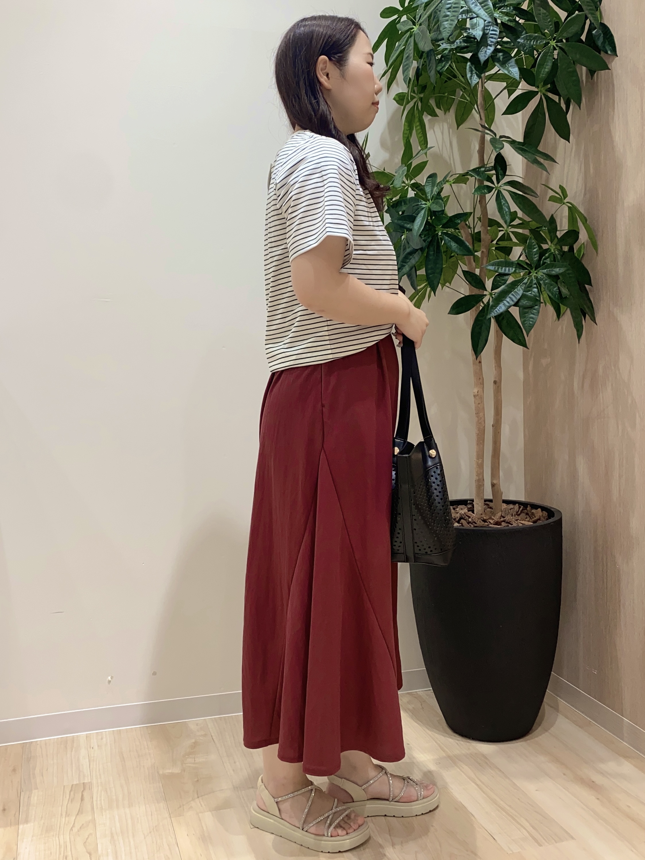 HANAさんの「grove｜【吸水速乾・UVカット・マシンウォッシャブル】ベーシックMIXロゴプリントT」を使ったコーディネート