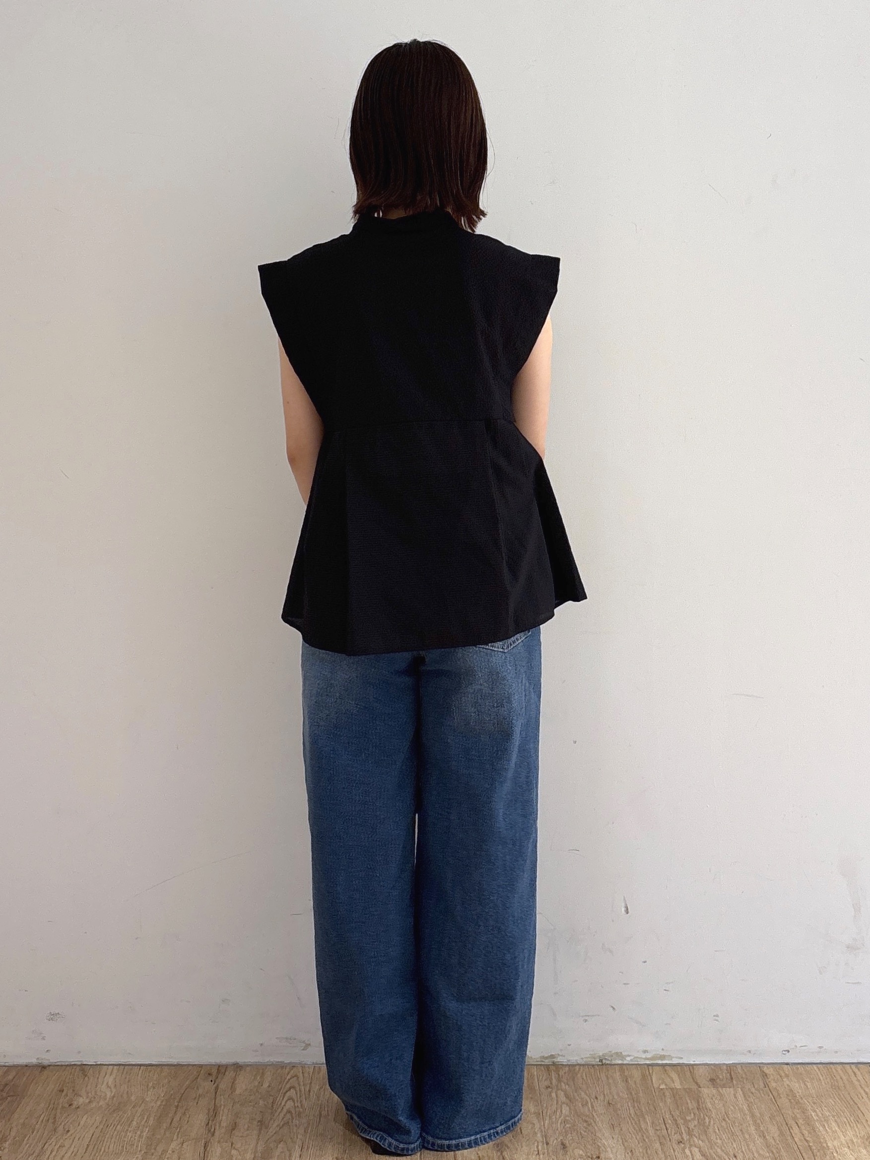 mireiさんの「OPAQUE.CLIP｜『STORY Web7月掲載』ペプラムブラウス《通気性／吸水速乾／UVケア／防シワ／洗濯機OK》」を使ったコーディネート