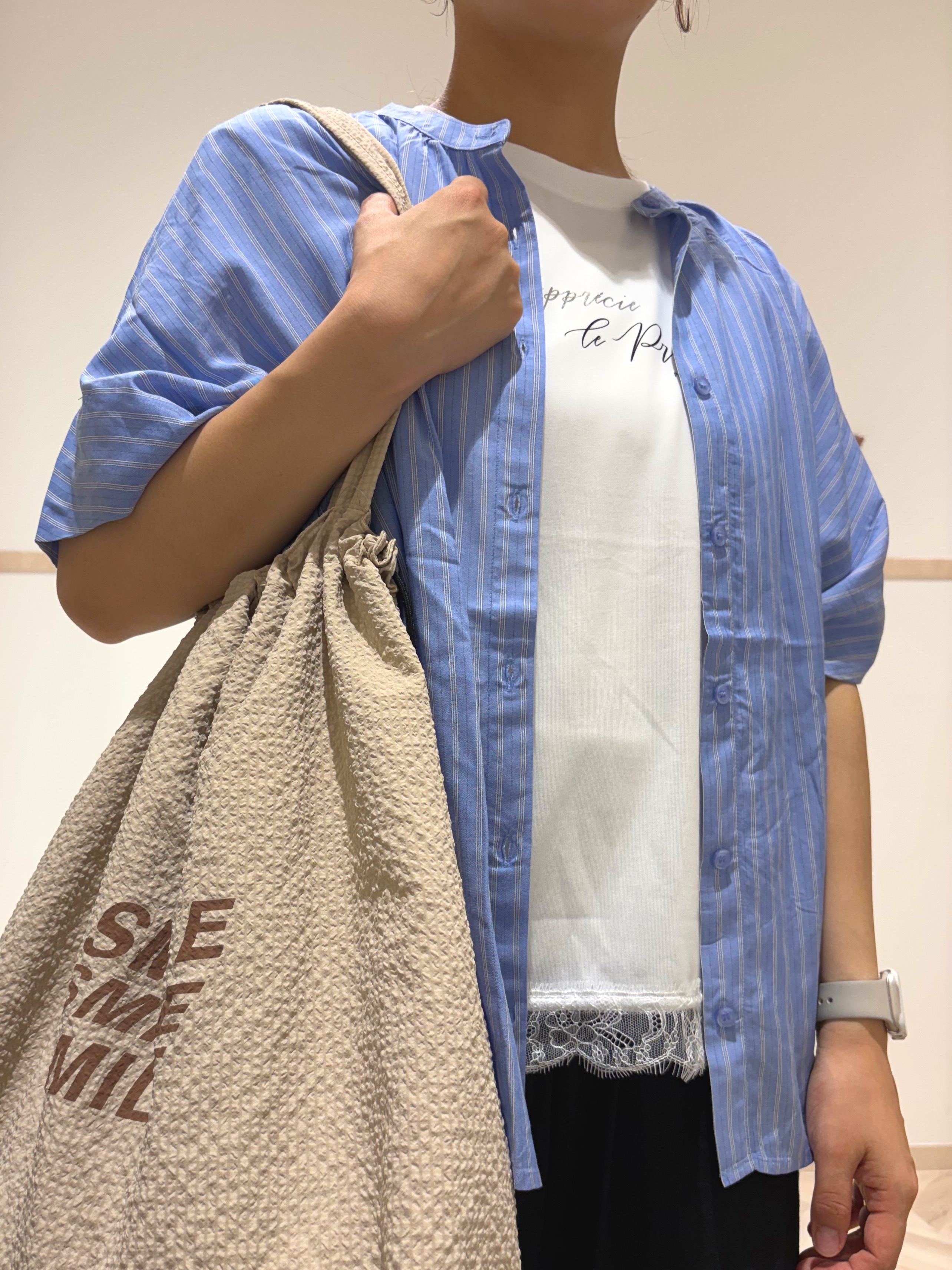 donpiさんの「SHOO･LA･RUE｜【洗濯機可/体型カバー】二の腕隠れる ゆるっとドルマンバンドカラーシャツ」を使ったコーディネート