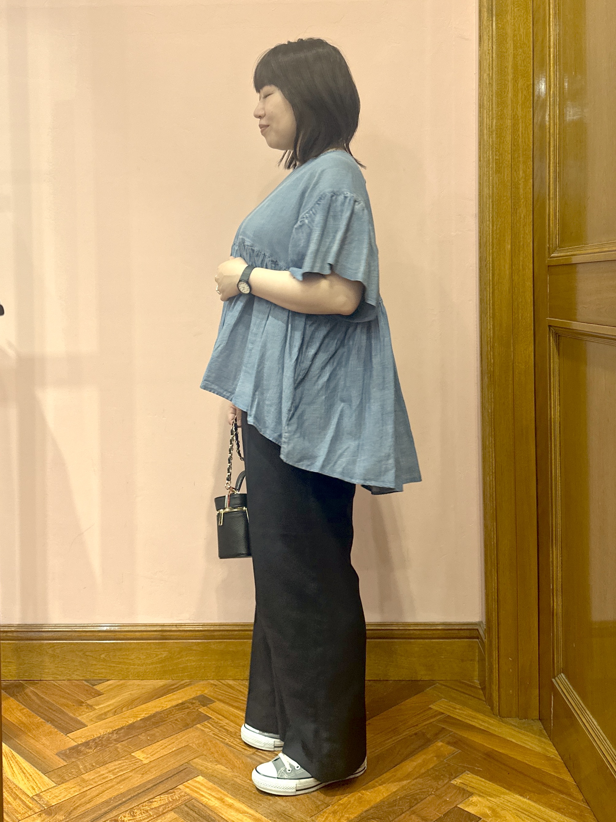 komatsuさんの「DRESSTERIOR｜【涼しく着映え】シアーデニムAラインブラウス」を使ったコーディネート