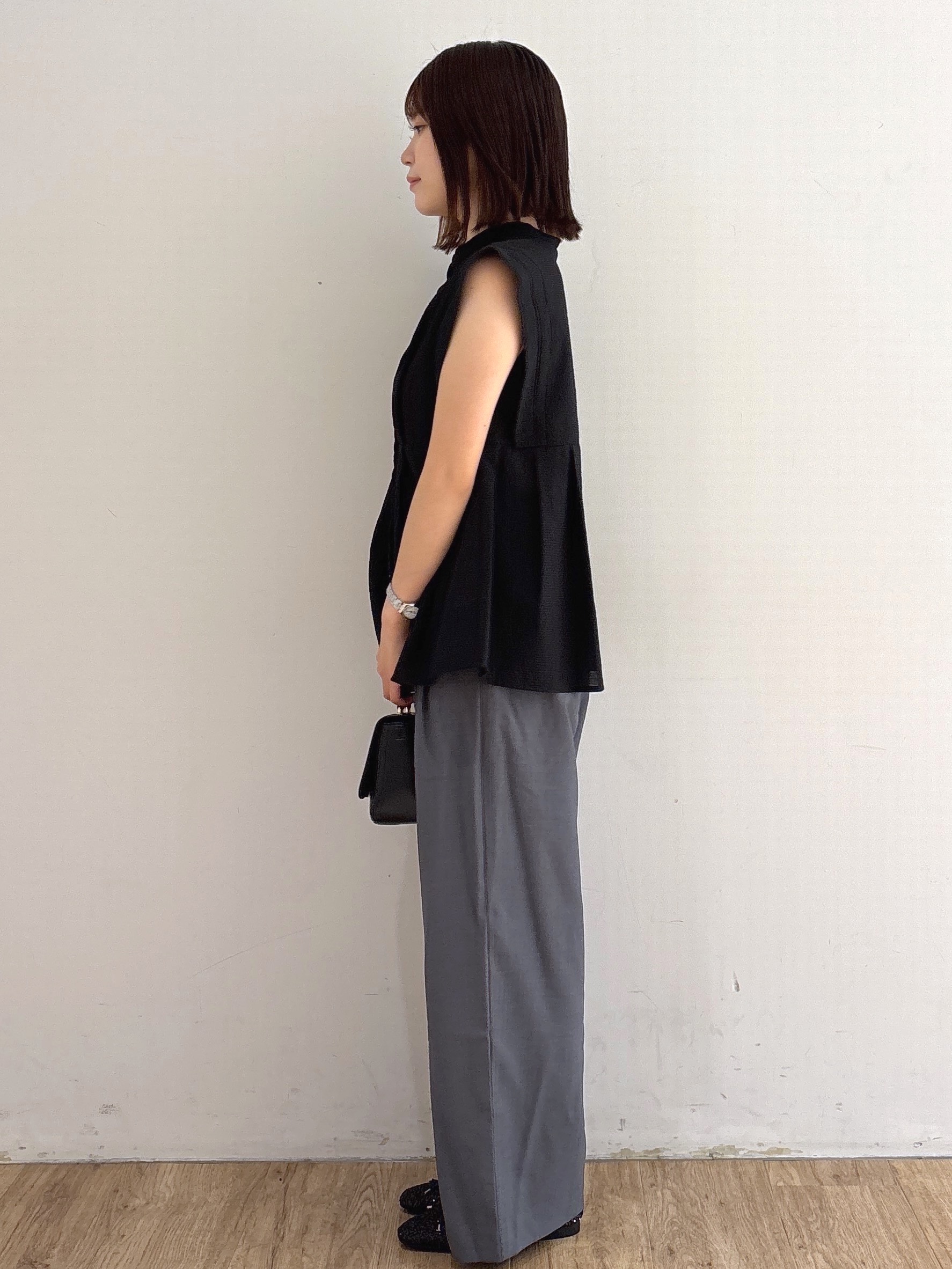 mireiさんの「OPAQUE.CLIP｜『STORY Web7月掲載』ペプラムブラウス《通気性／吸水速乾／UVケア／防シワ／洗濯機OK》」を使ったコーディネート
