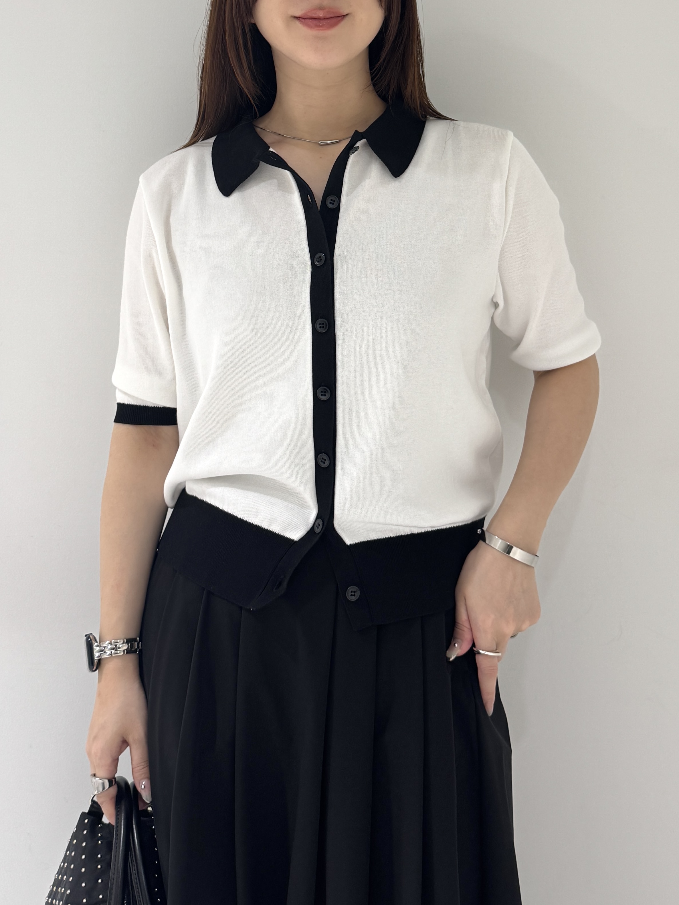 そんさんの「INDIVI｜【バイカラー】衿付きシャツ風ニット」を使ったコーディネート