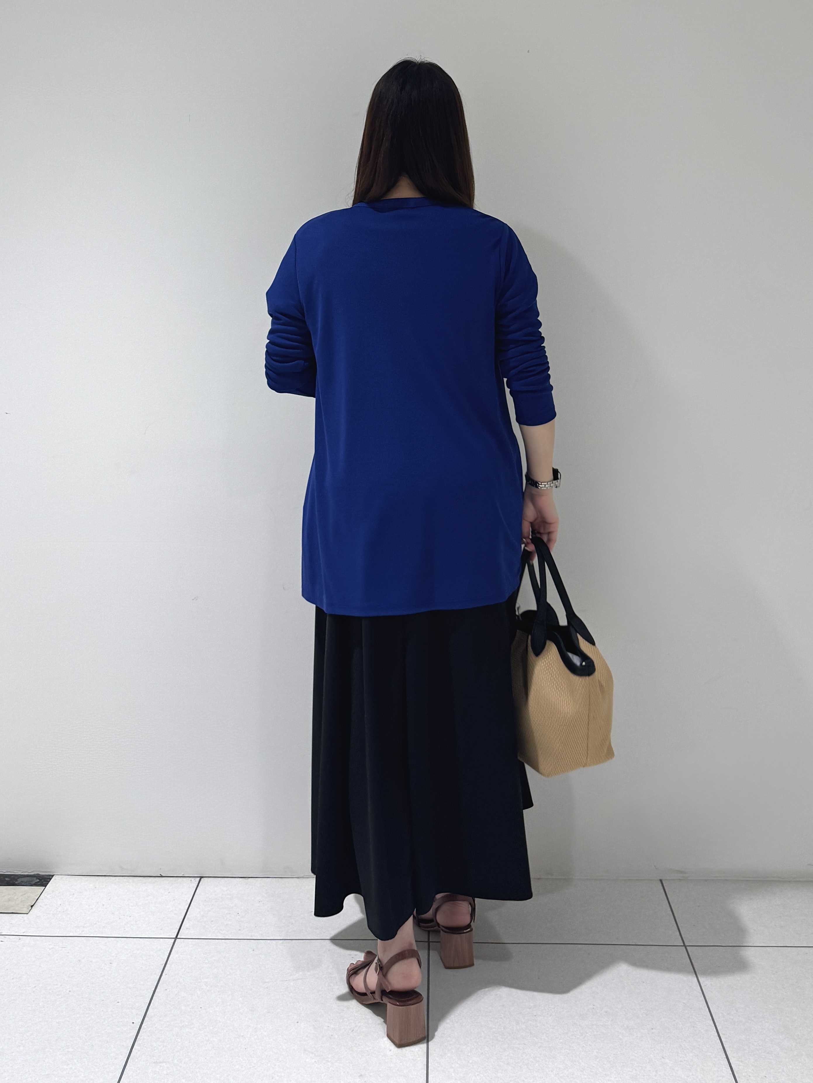 そんさんの「INDIVI｜【UVケア】着流しミドル丈カーディガンジャージ」を使ったコーディネート