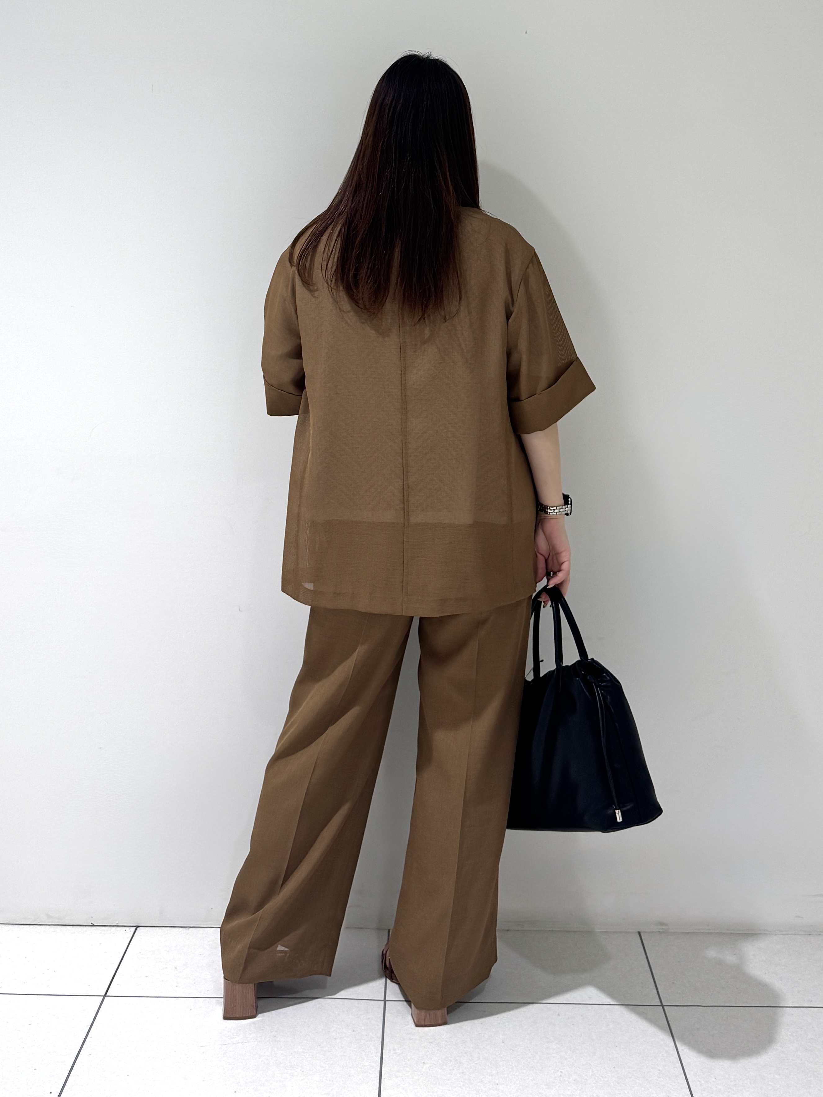 そんさんの「INDIVI｜【洗える／メッシュ素材／SETUP可能】半袖シアージャケット」を使ったコーディネート