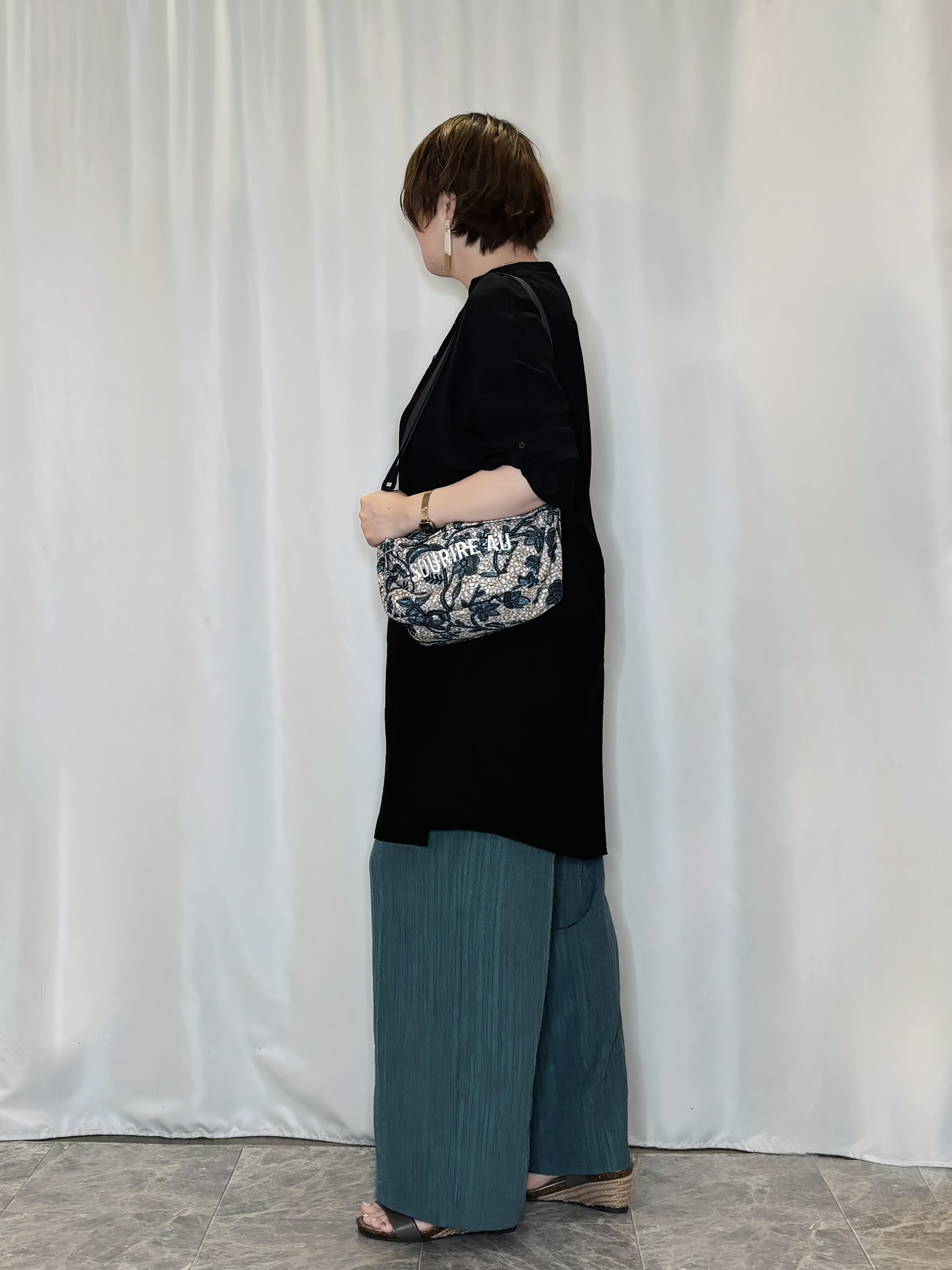たみさんの「SHOO･LA･RUE｜【S-LL/洗濯後しわになりにくい】ゆるっと体型カバー 7分袖コクーンチュニック」を使ったコーディネート