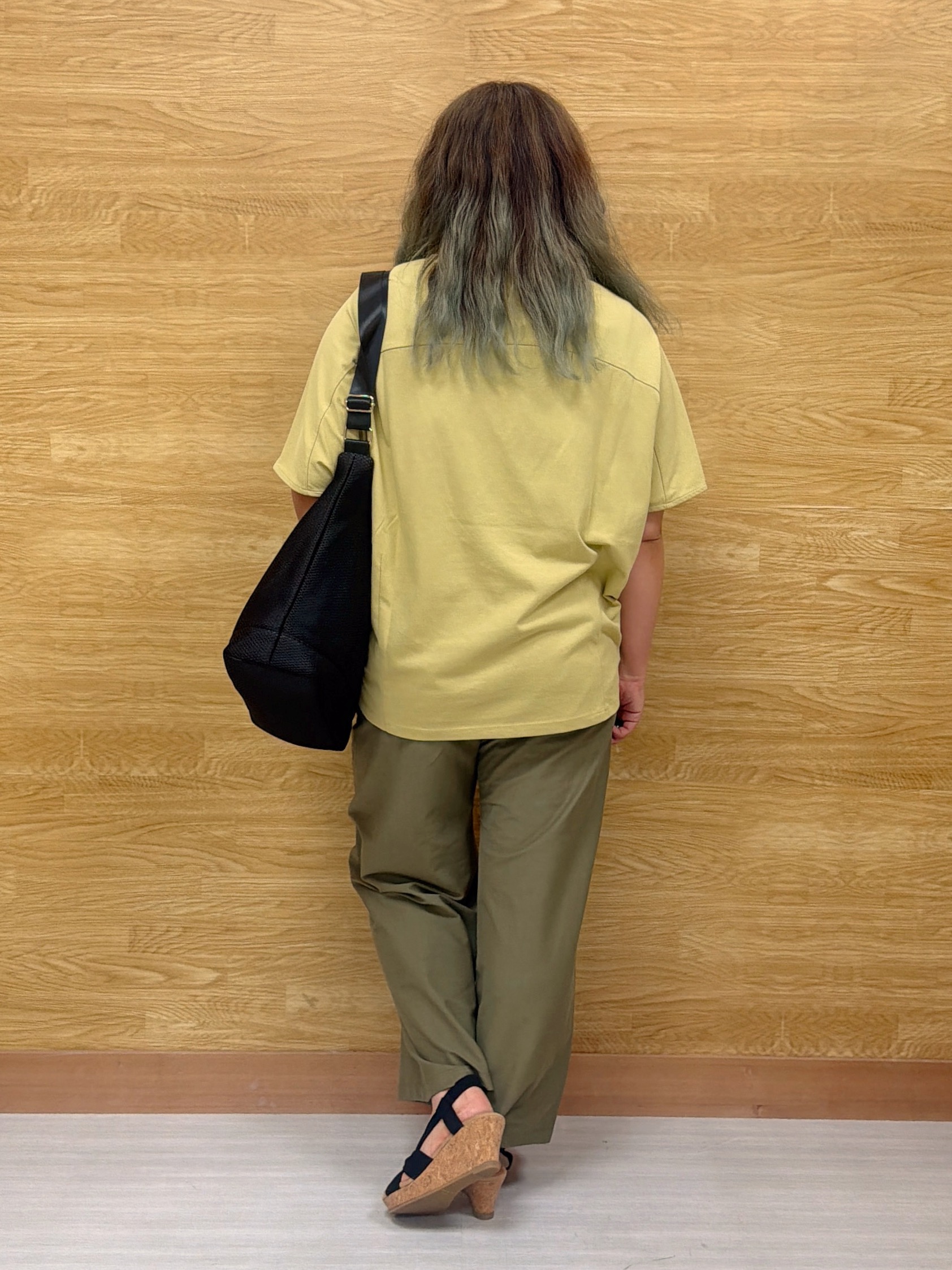 ぁむさんの「SHOO･LA･RUE｜【洗濯機可/体型カバー】インせず着られる 上品見えのドルマントップス」を使ったコーディネート