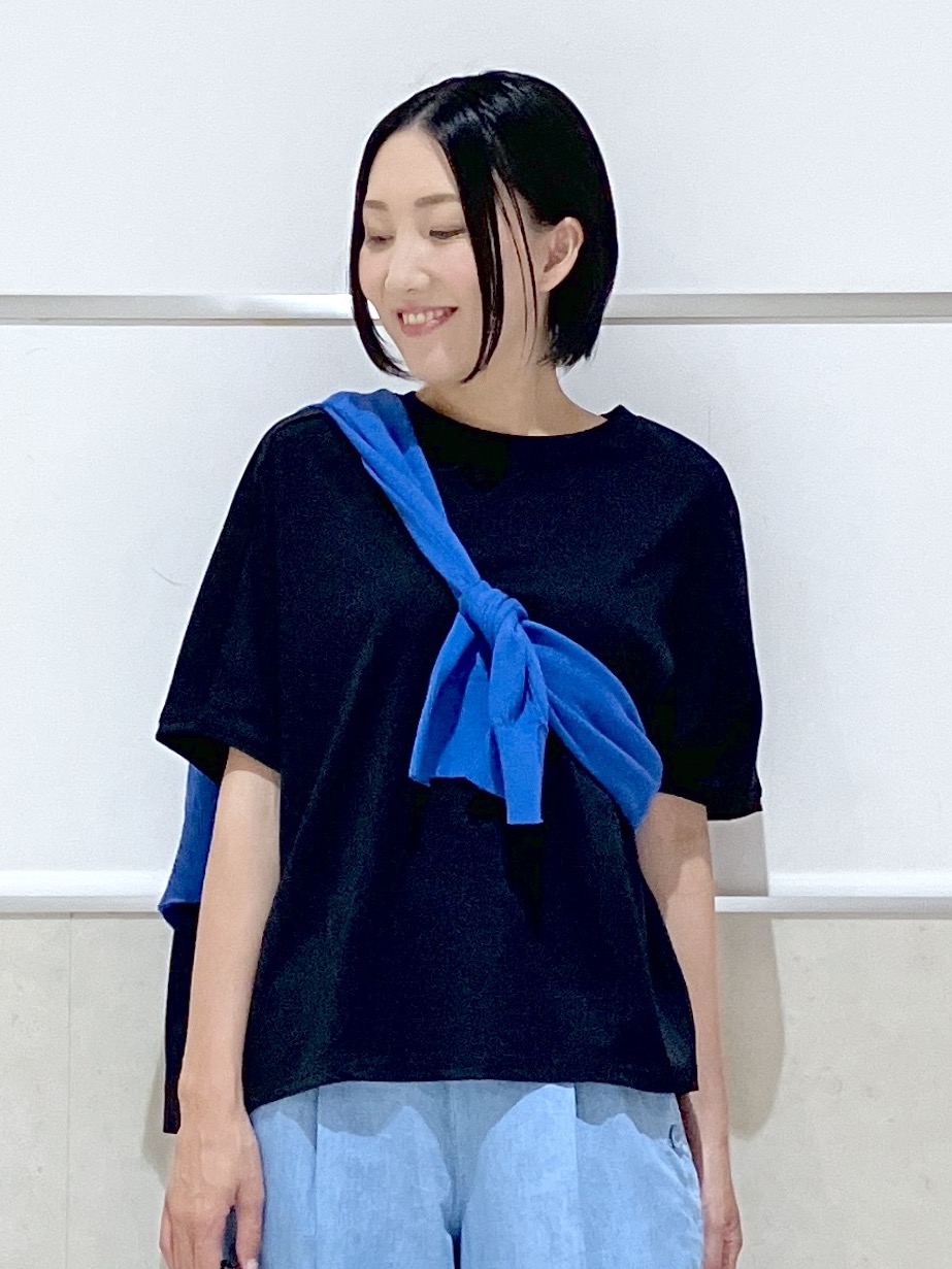 eriko さんの「Dessin｜【汗シミ防止/UVカット】ドルマンスリーブ プルオーバー」を使ったコーディネート