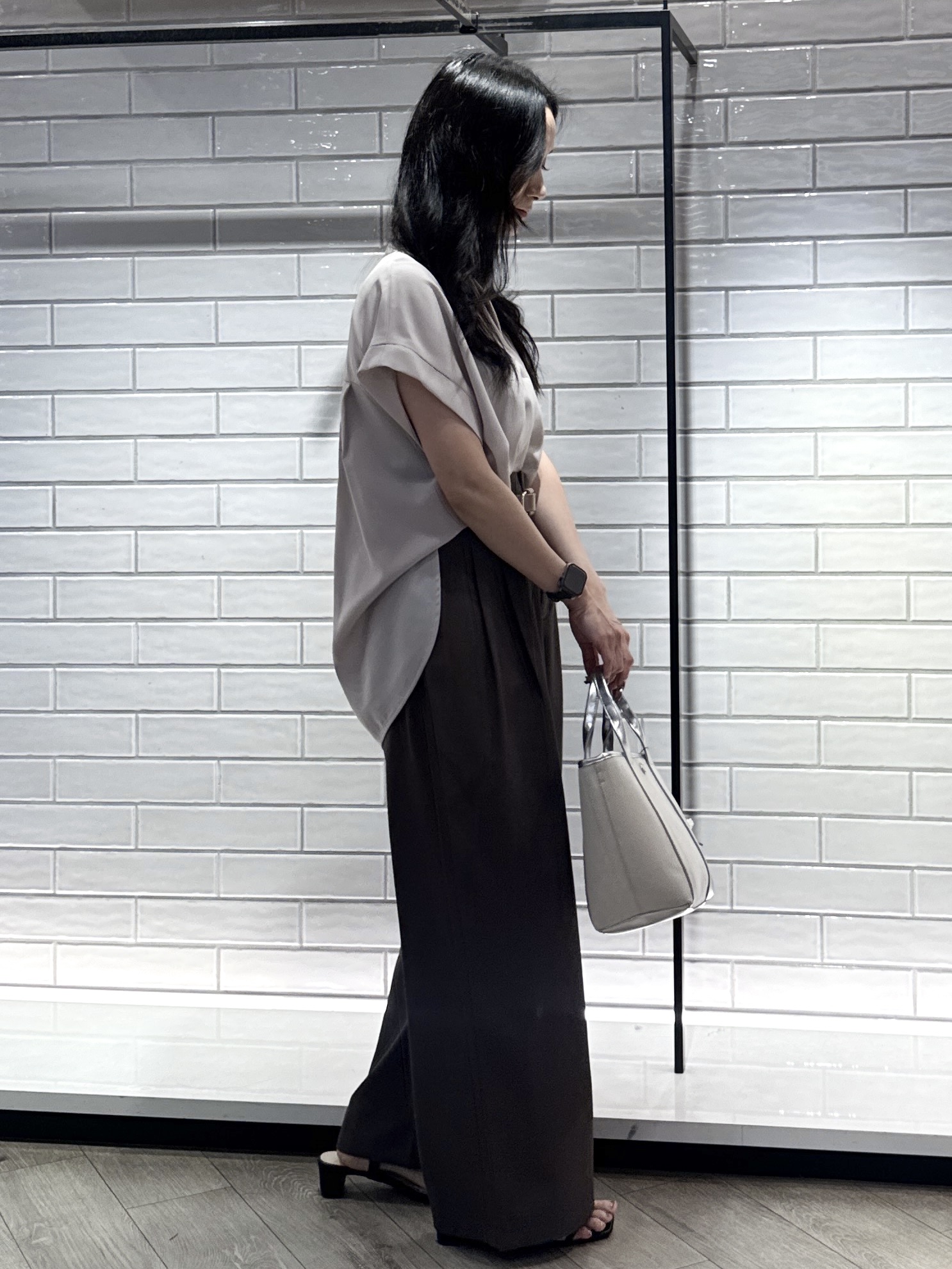 yuicciさんの「OPAQUE.CLIP｜【ストレッチ／防シワ／洗濯機OK】スキッパーブラウス《SS～LL／5col／セットアップ可》」を使ったコーディネート
