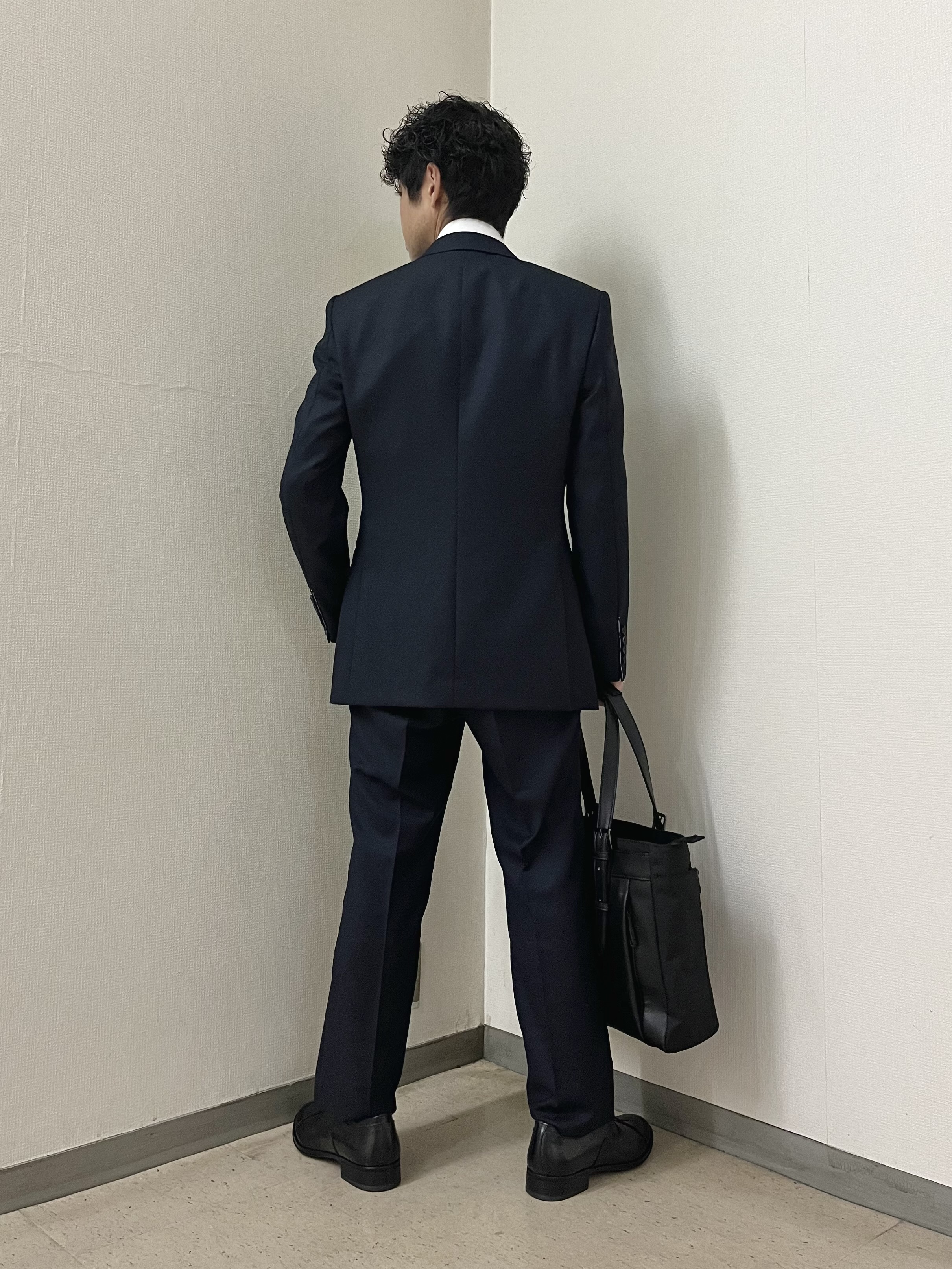 URAさんの「TAKEO KIKUCHI｜【Made in JAPAN】立菱（たてびし）スーツ」を使ったコーディネート