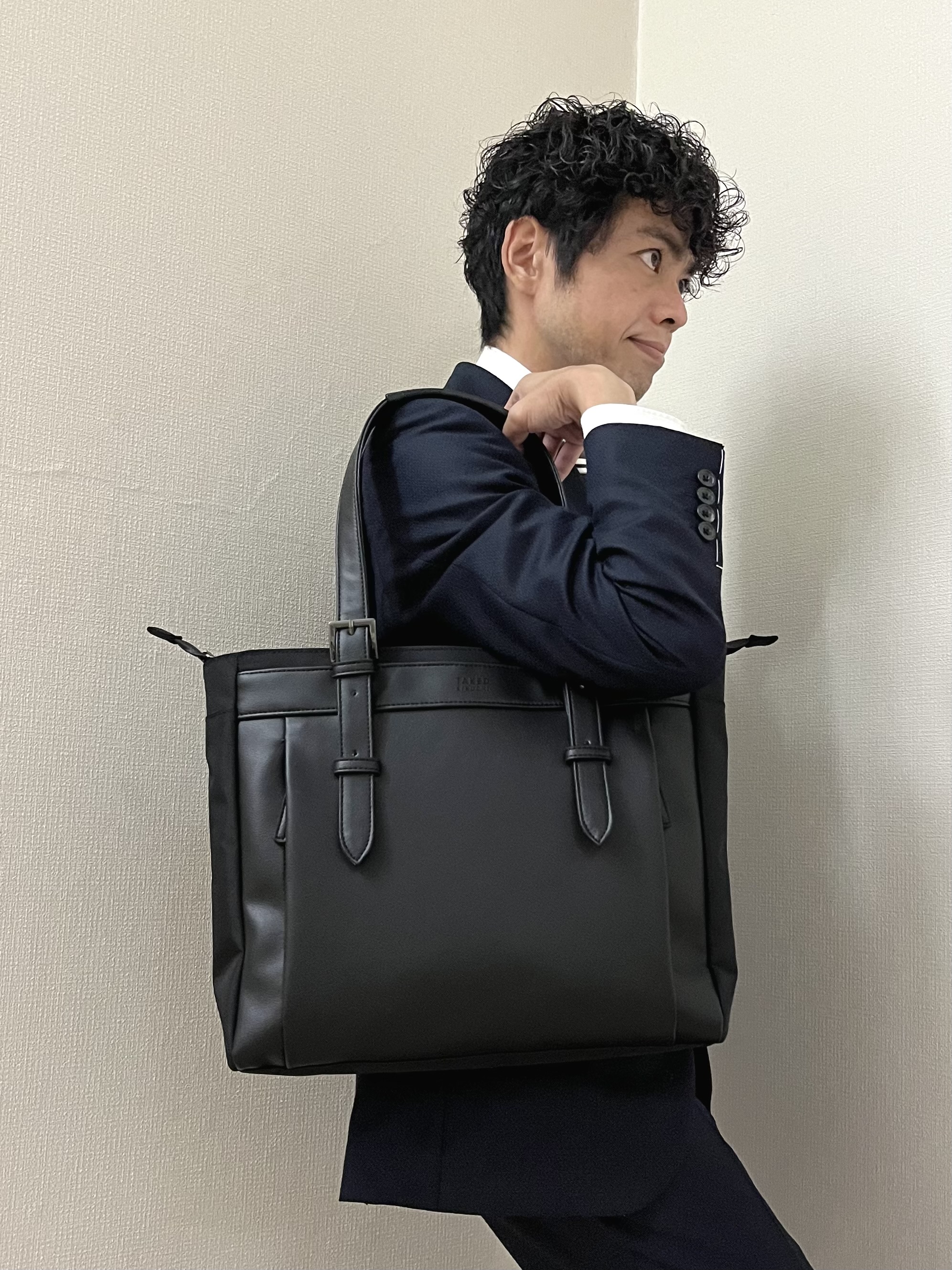URAさんの「TAKEO KIKUCHI｜【Made in JAPAN】立菱（たてびし）スーツ」を使ったコーディネート