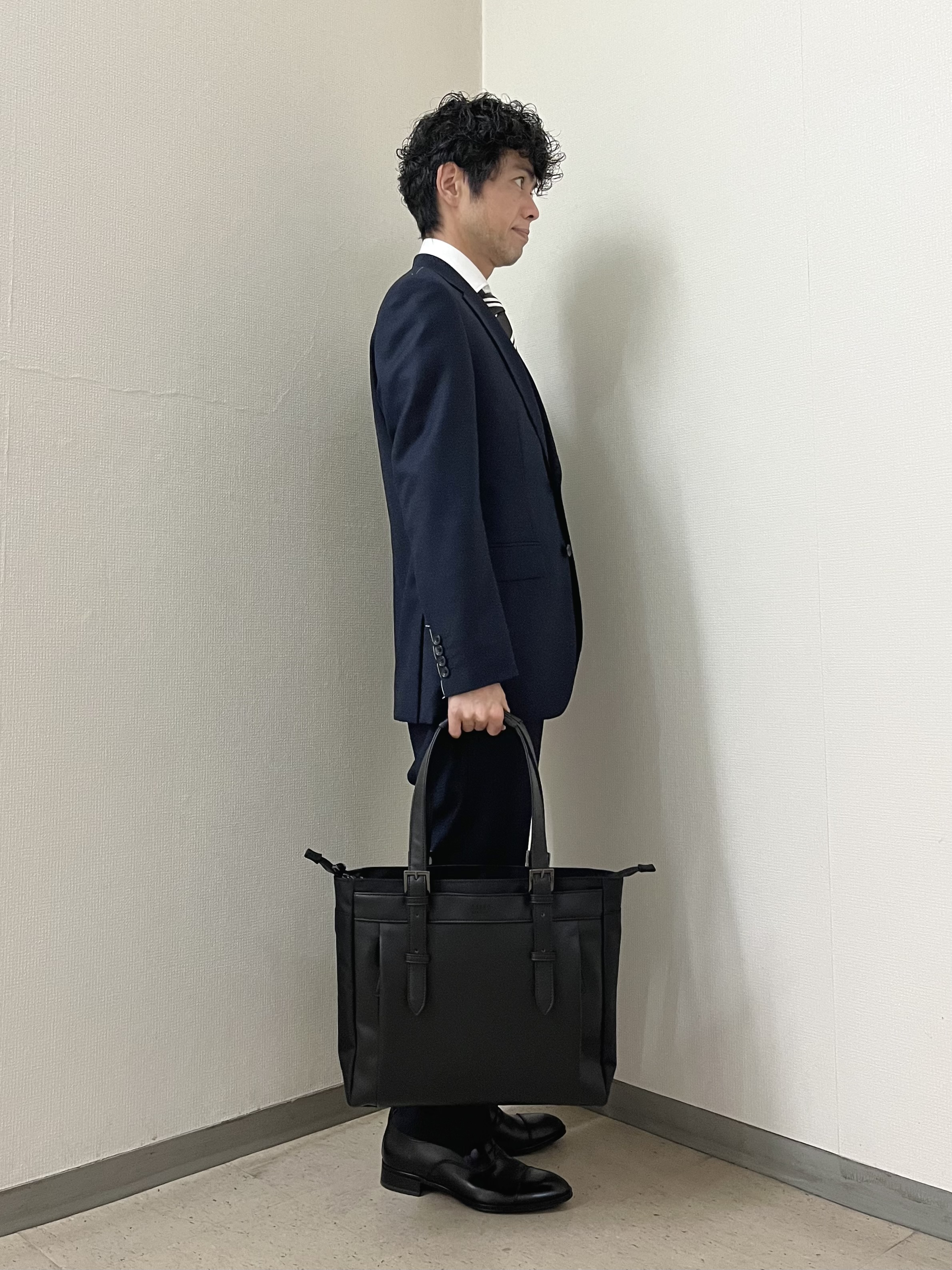 URAさんの「TAKEO KIKUCHI｜【Made in JAPAN】立菱（たてびし）スーツ」を使ったコーディネート