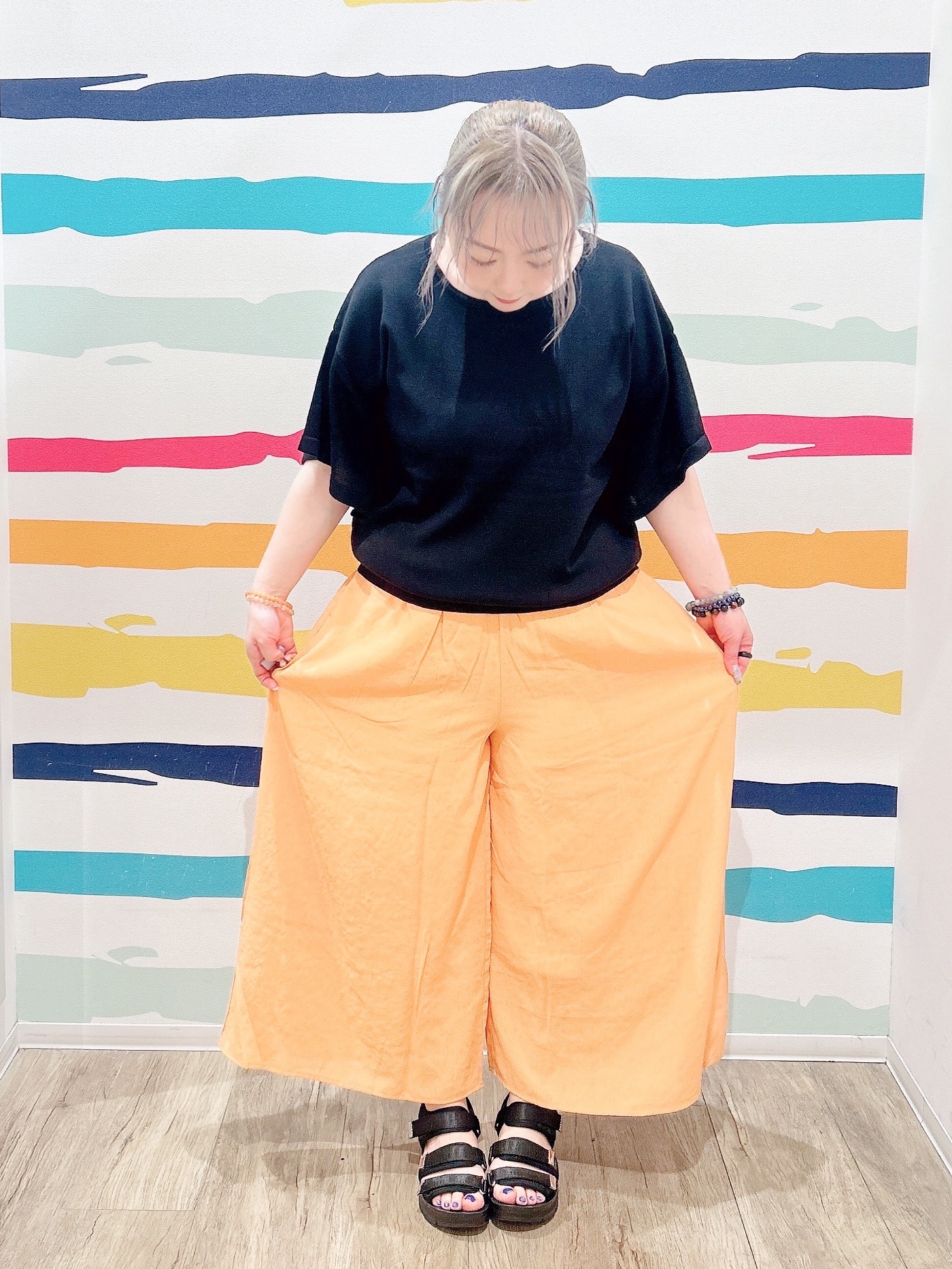 Peeさんの「SHOO･LA･RUE｜【S-LL/洗濯機可】インせず着られる ひらり袖ニット」を使ったコーディネート