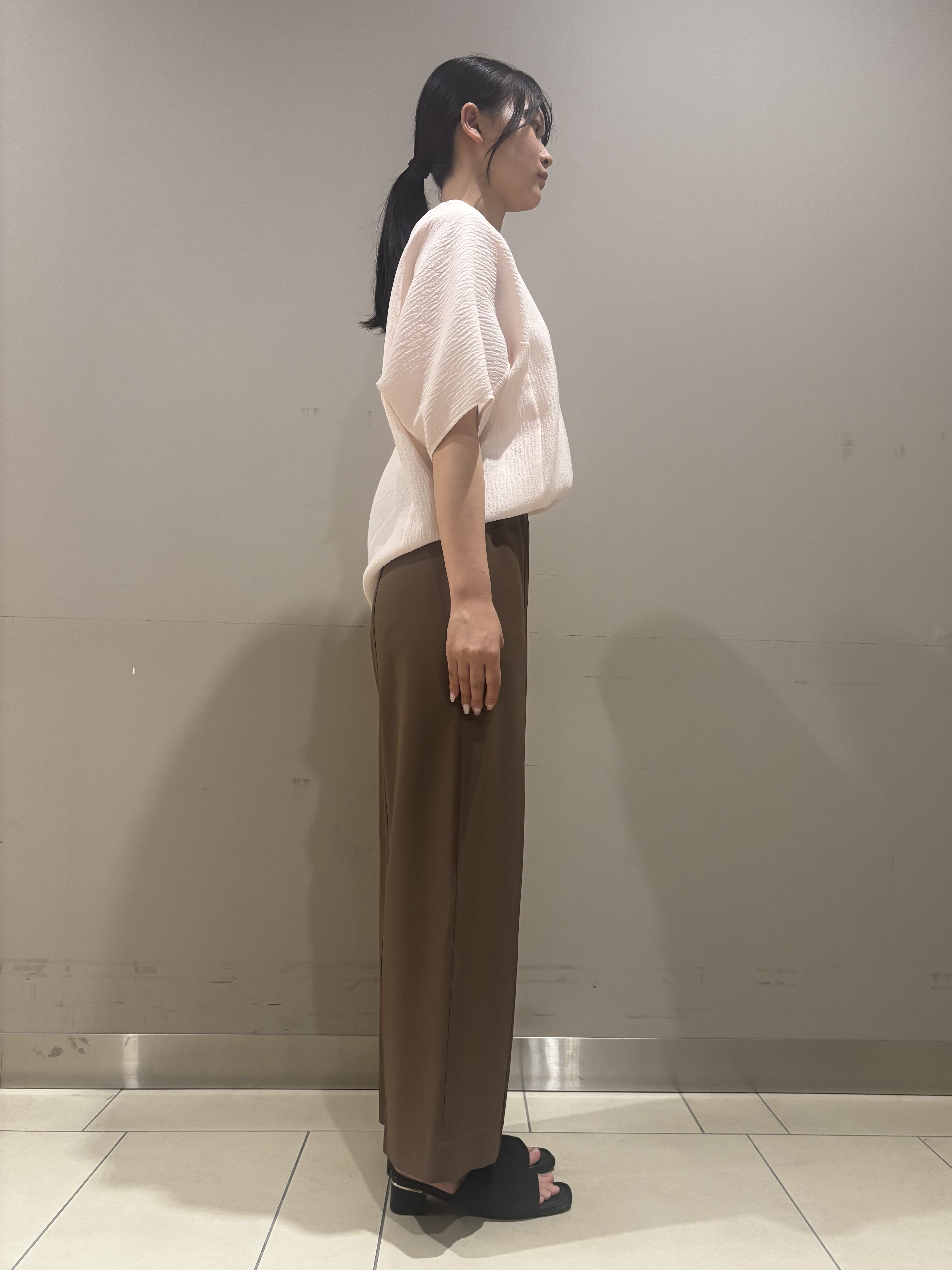 Misakiさんの「INDIVI｜【華奢見え】ジャカード ドルマントップス」を使ったコーディネート