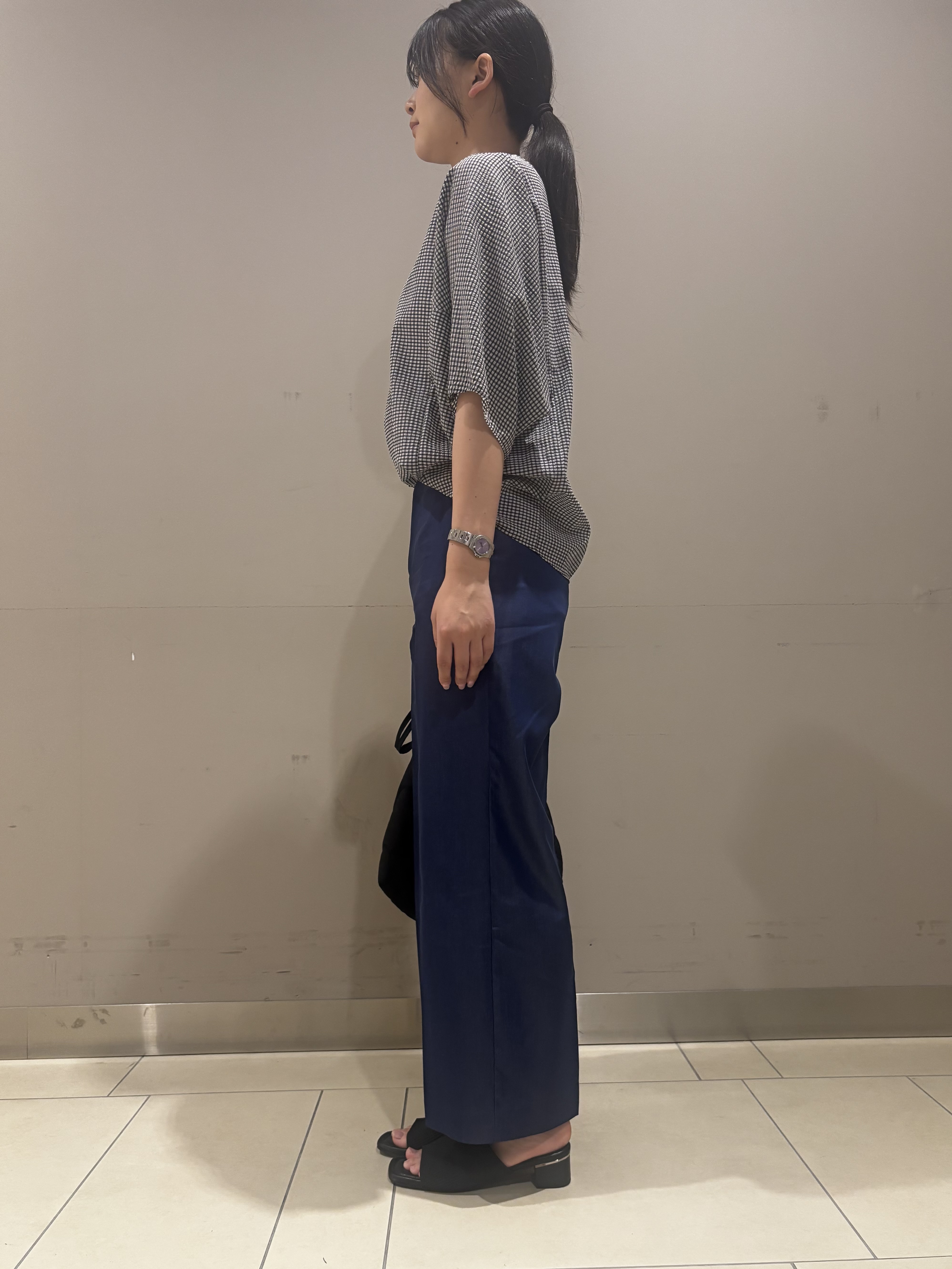 Misakiさんの「INDIVI｜【体型カバー】サッカーチェックドルマントップス」を使ったコーディネート