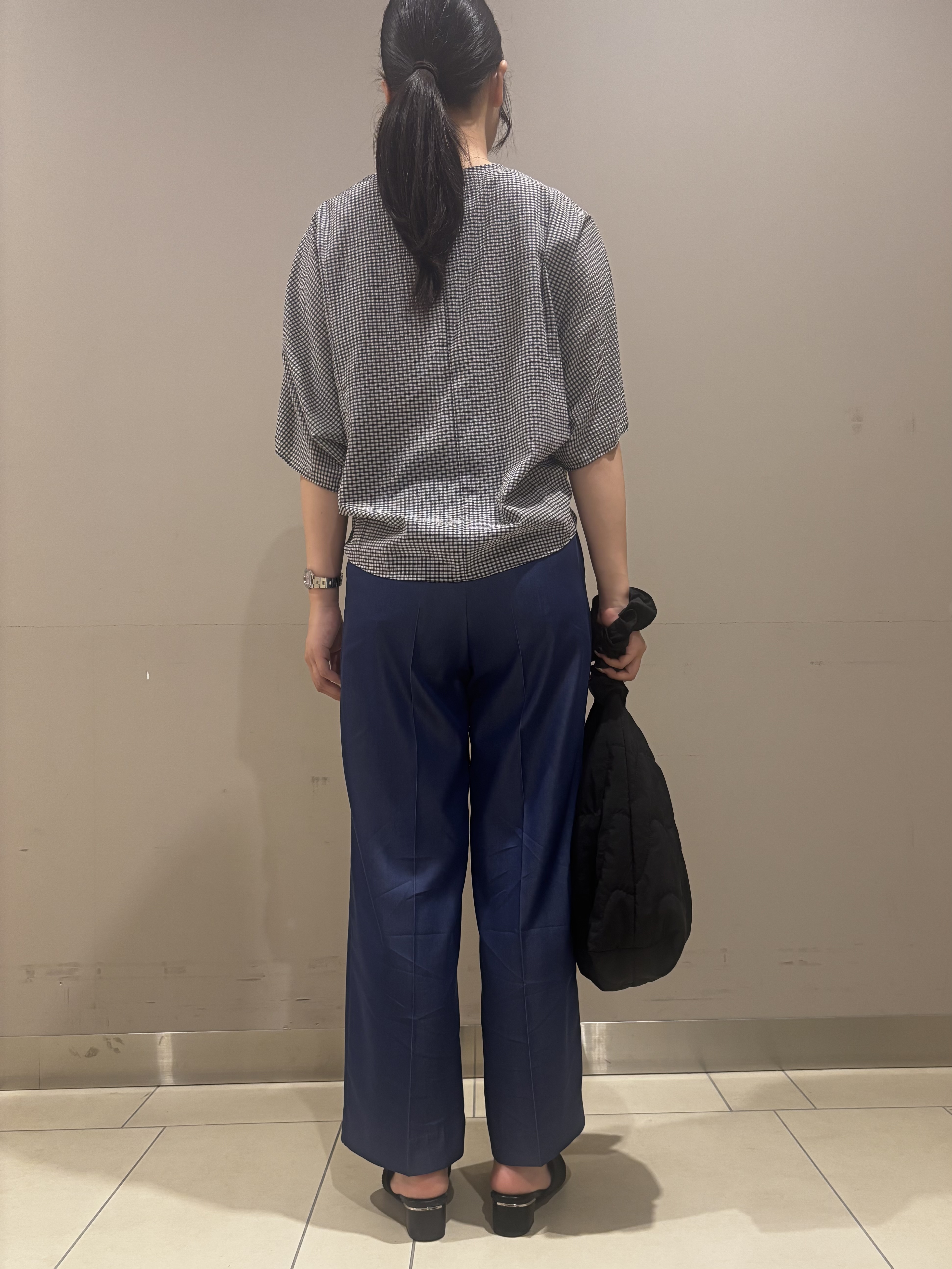 Misakiさんの「INDIVI｜【体型カバー】サッカーチェックドルマントップス」を使ったコーディネート