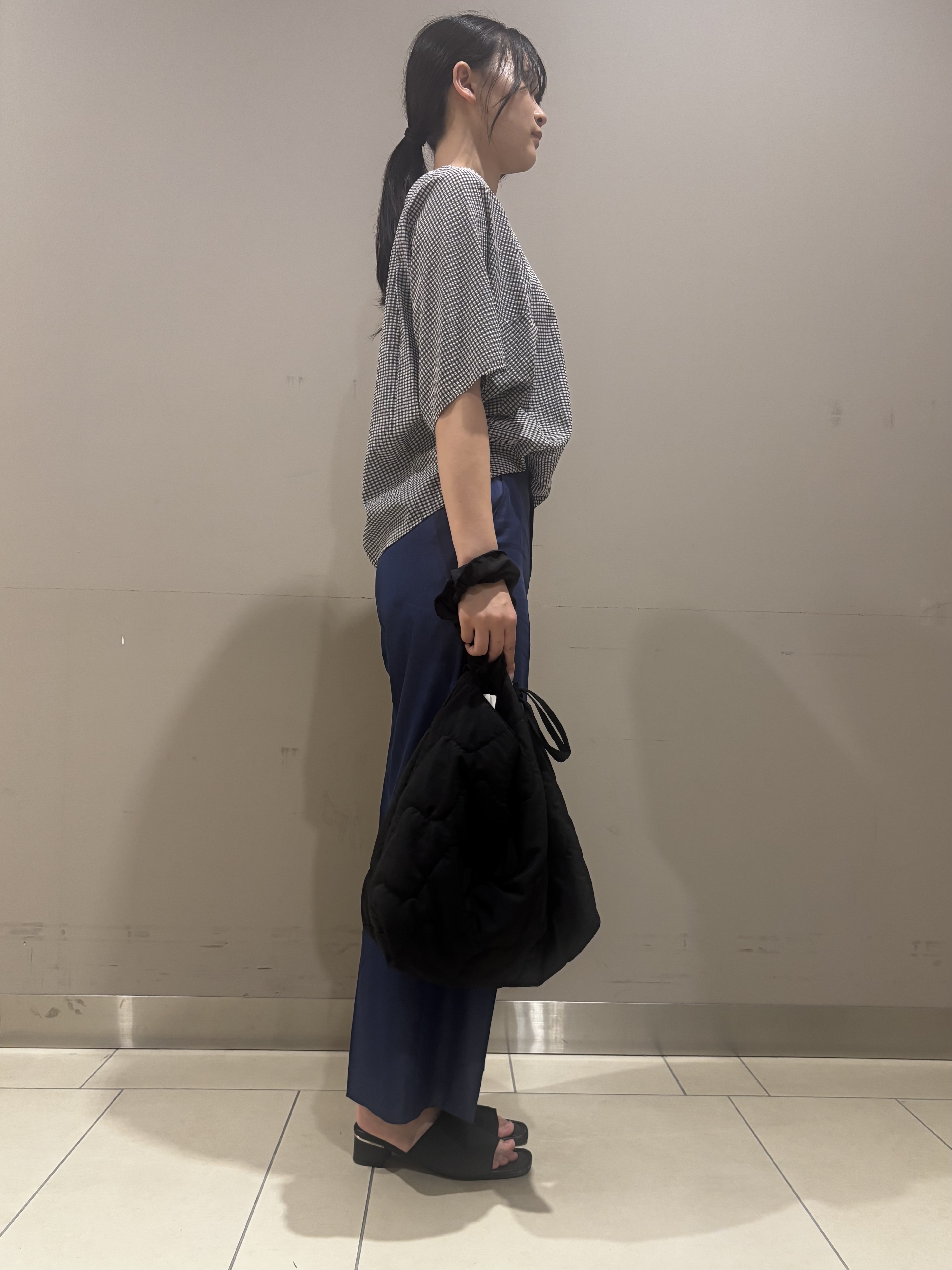 Misakiさんの「INDIVI｜【体型カバー】サッカーチェックドルマントップス」を使ったコーディネート