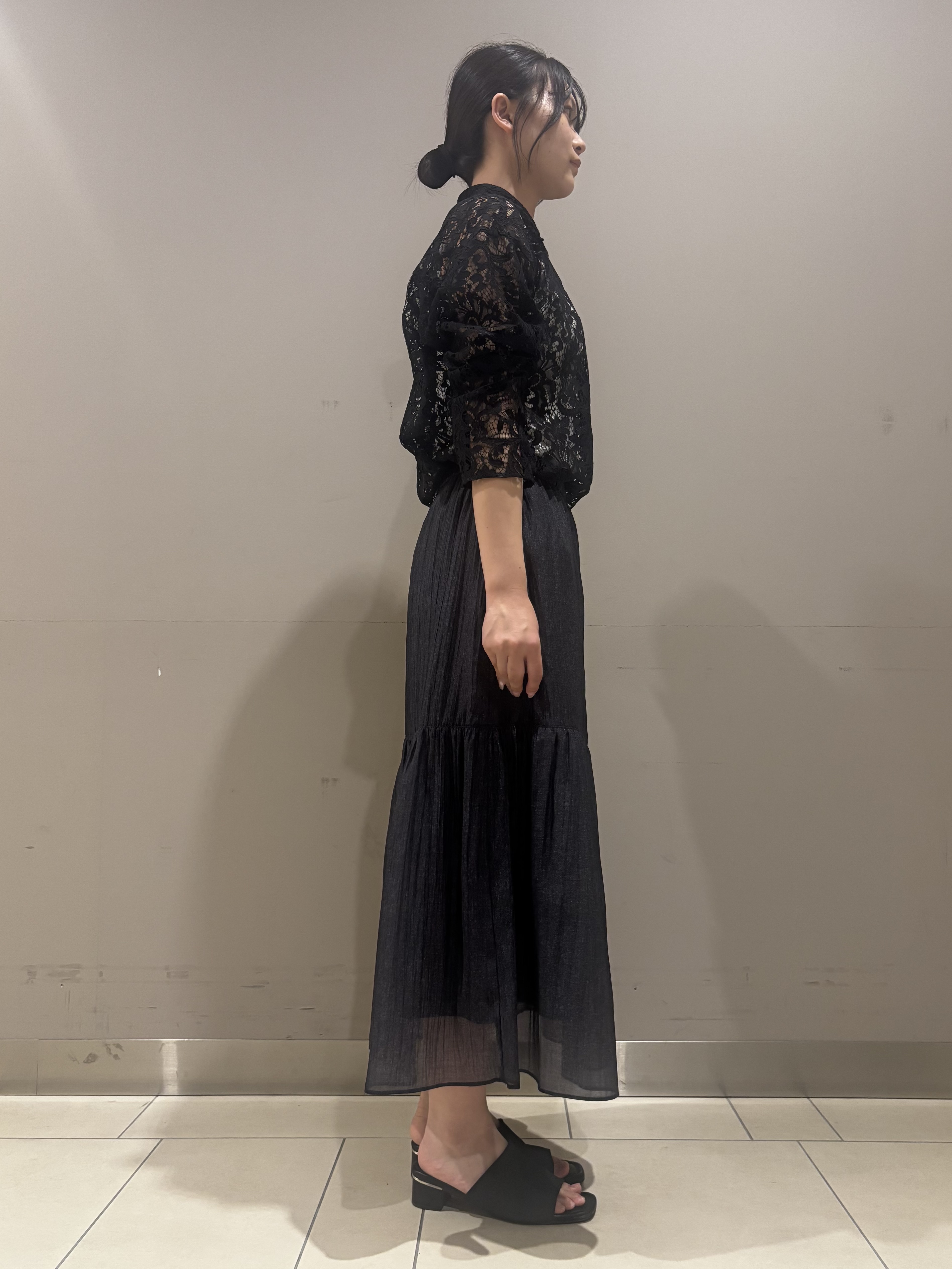 Misakiさんの「INDIVI｜【洗える／トレンド】大人レースシャツ」を使ったコーディネート
