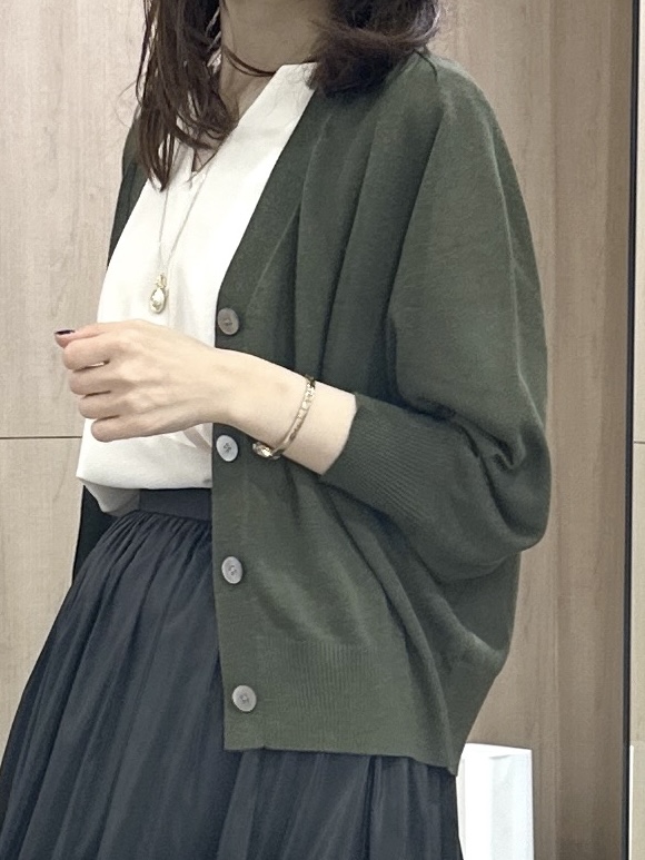 Miwaさんの「UNTITLED｜【アンサンブル可/シアー】リネンエステルカーディガン」を使ったコーディネート