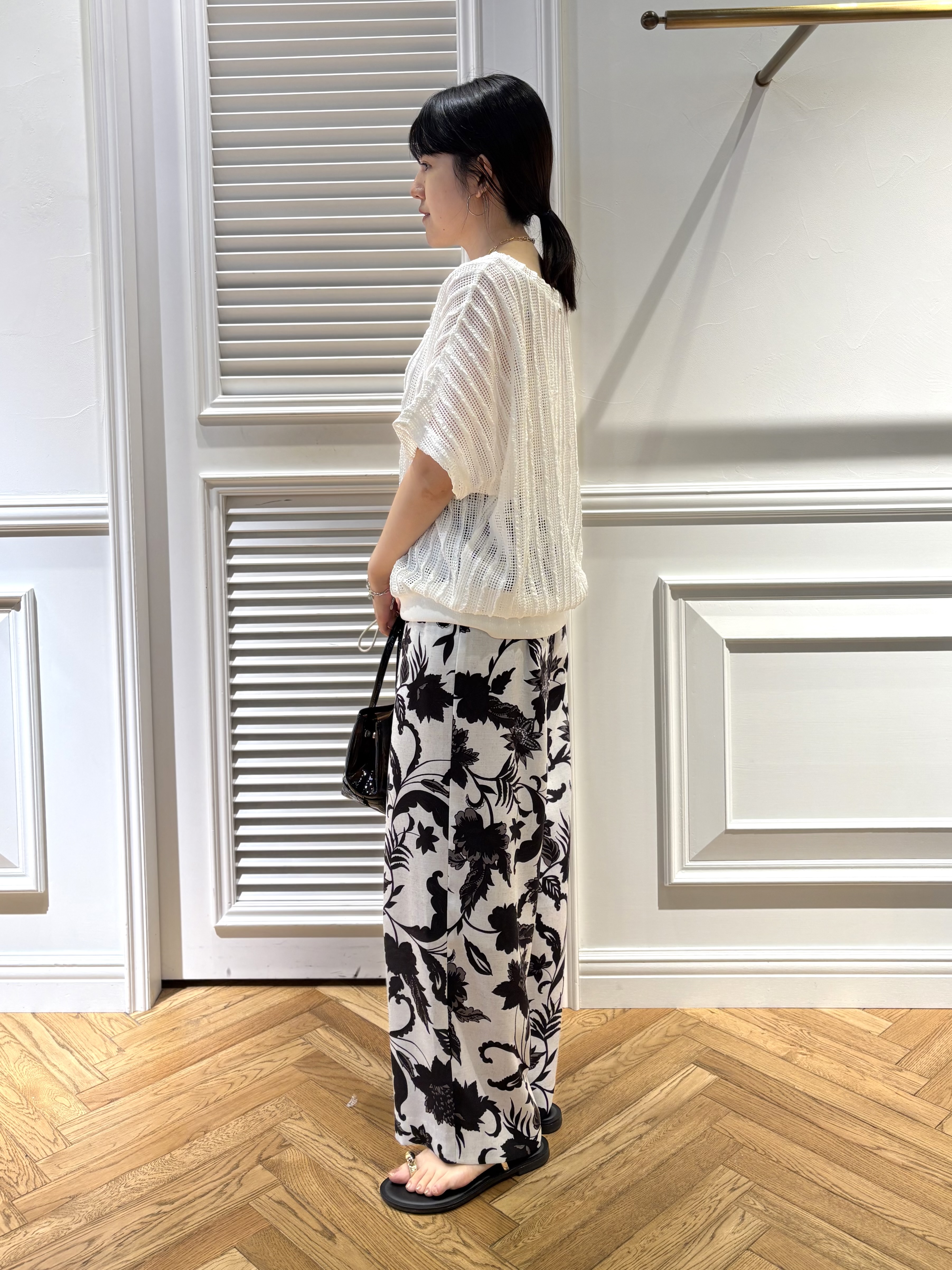 cocoさんの「DRESSTERIOR｜【体型カバー/日除け】ドルマンスリーブ シアーメッシュプルオーバー」を使ったコーディネート