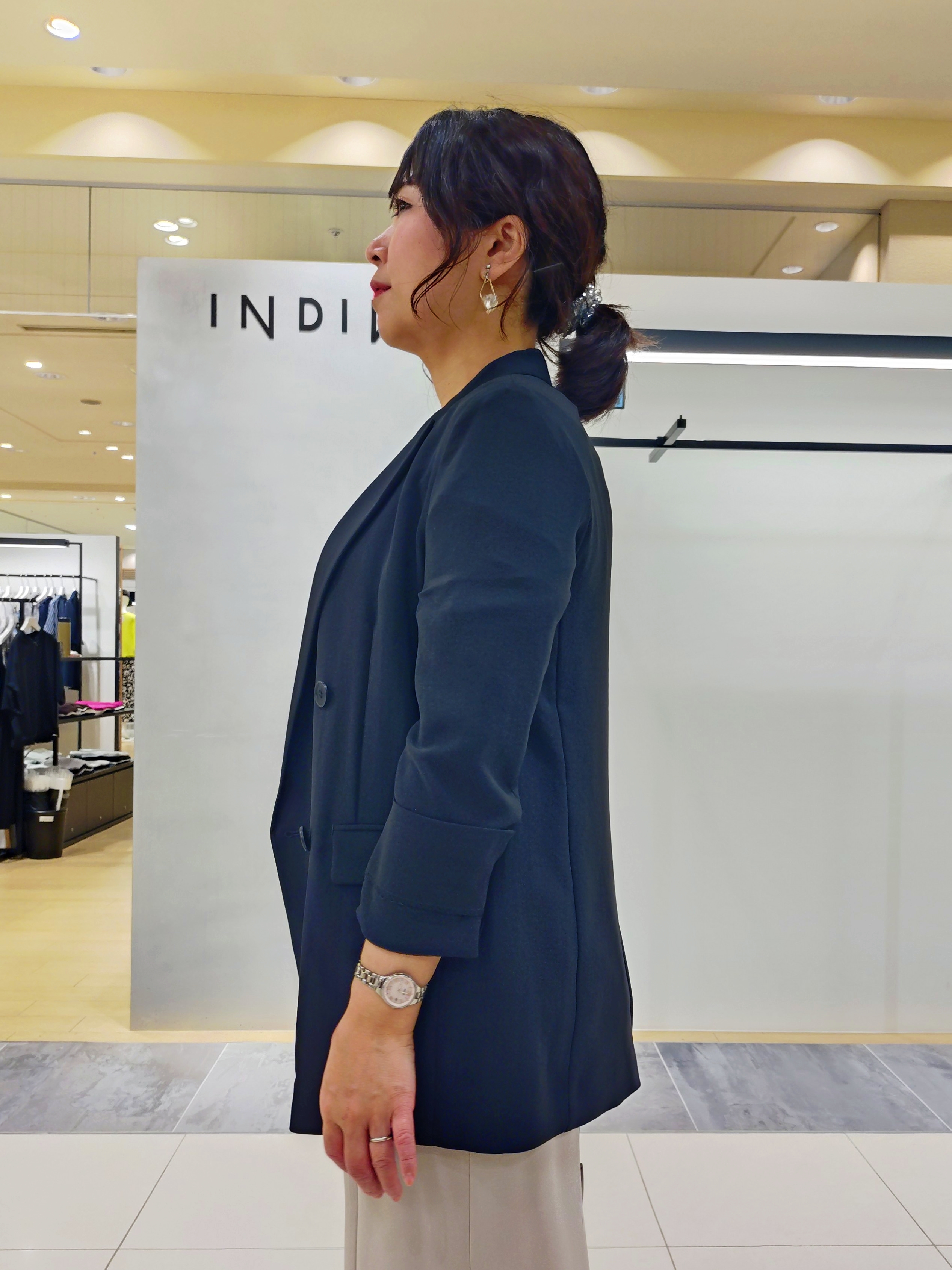 TOMOMIさんの「INDIVI｜【接触冷感/防シワ/着る日傘】イージーワイドパンツ」を使ったコーディネート