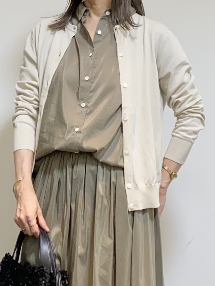 tomoさんの「UNTITLED｜◆【9色展開/アンサンブル可】コットンクルーネックカーディガン」を使ったコーディネート