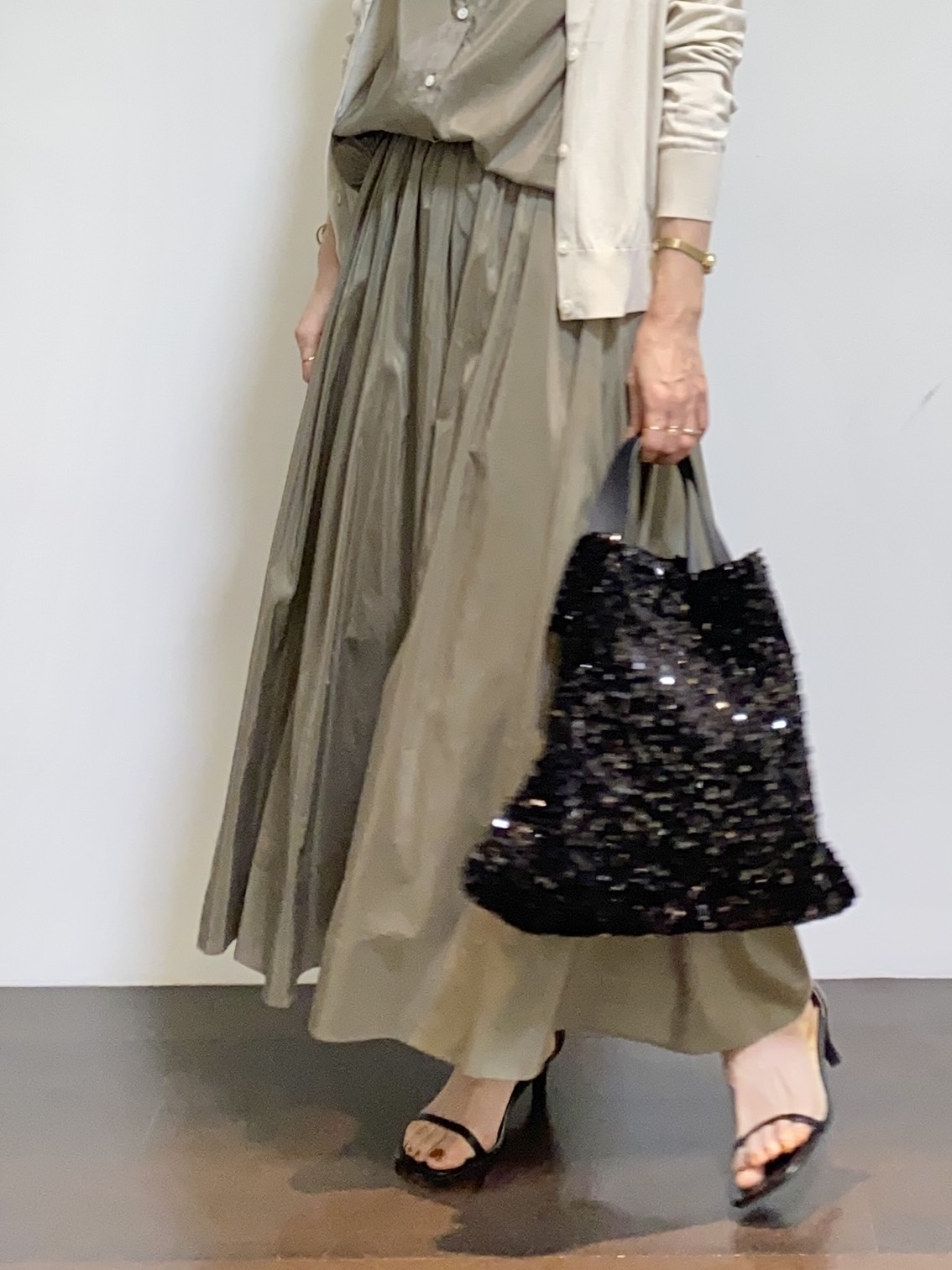 tomoさんの「UNTITLED｜◆【9色展開/アンサンブル可】コットンクルーネックカーディガン」を使ったコーディネート