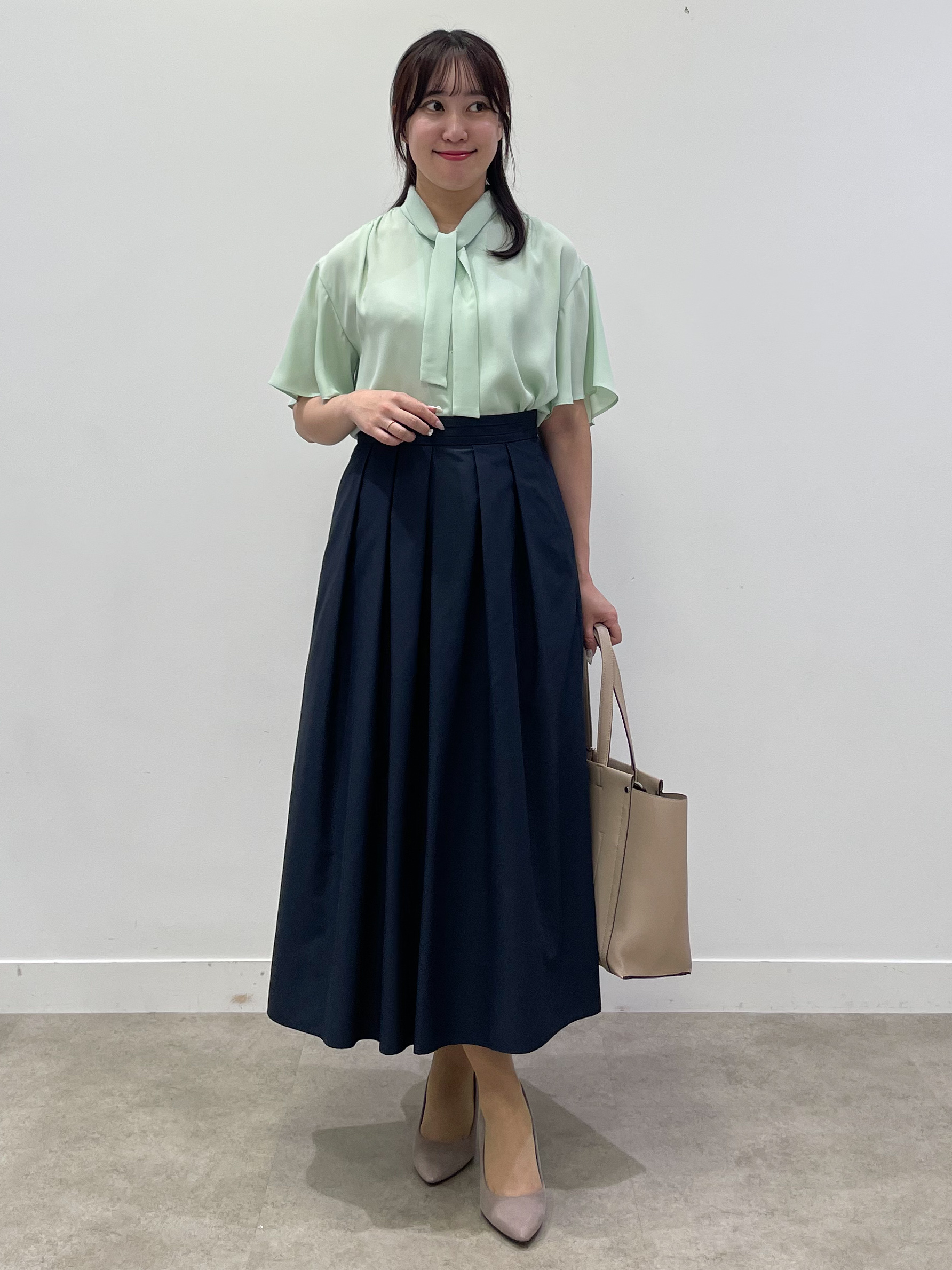 yukariさんの「Reflect｜【マシンウォッシュ可】フレアスリーブボウタイブラウス」を使ったコーディネート