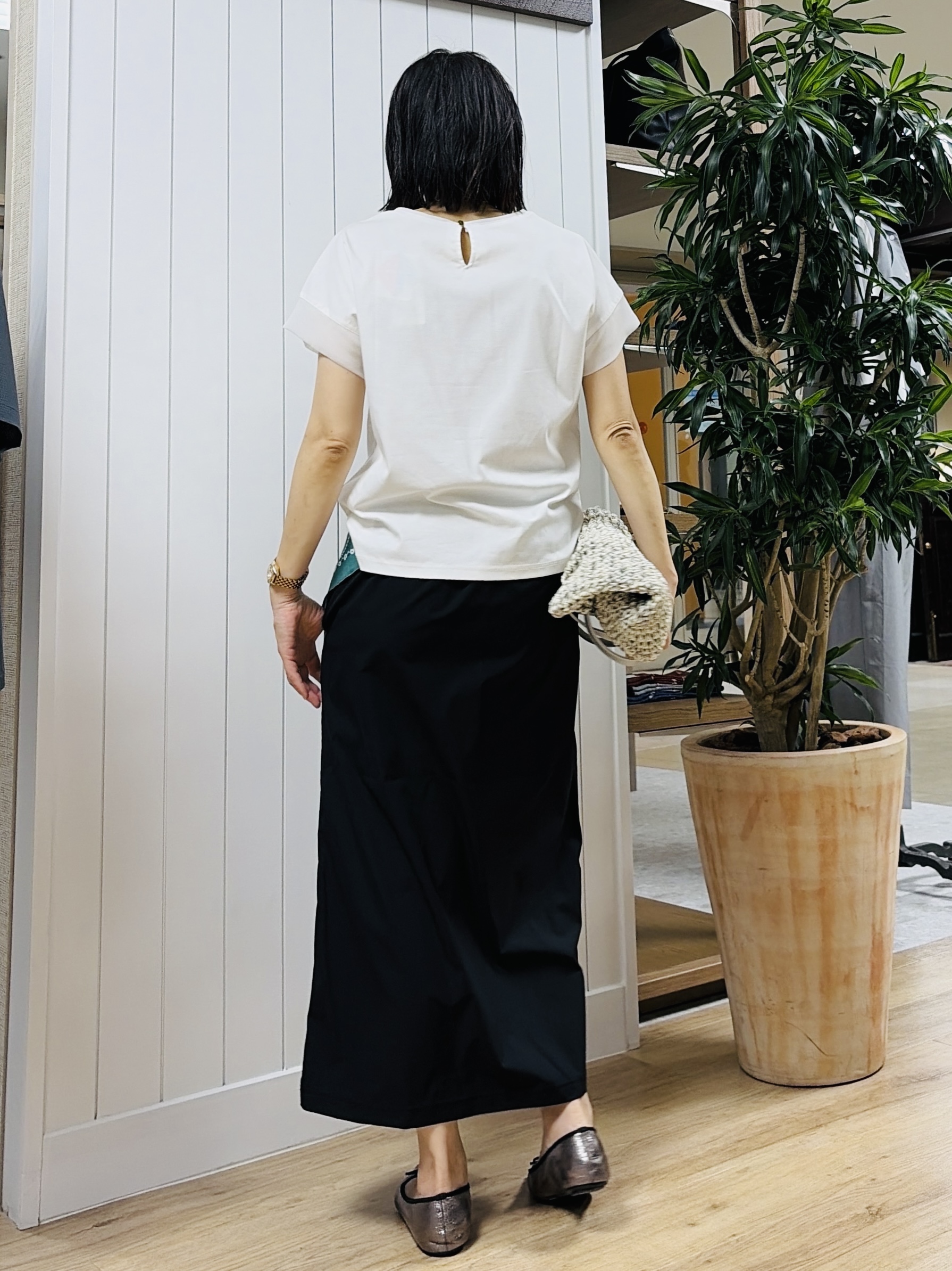 ISOさんの「Dessin｜【UVカット/接触冷感】美光沢カットソー」を使ったコーディネート