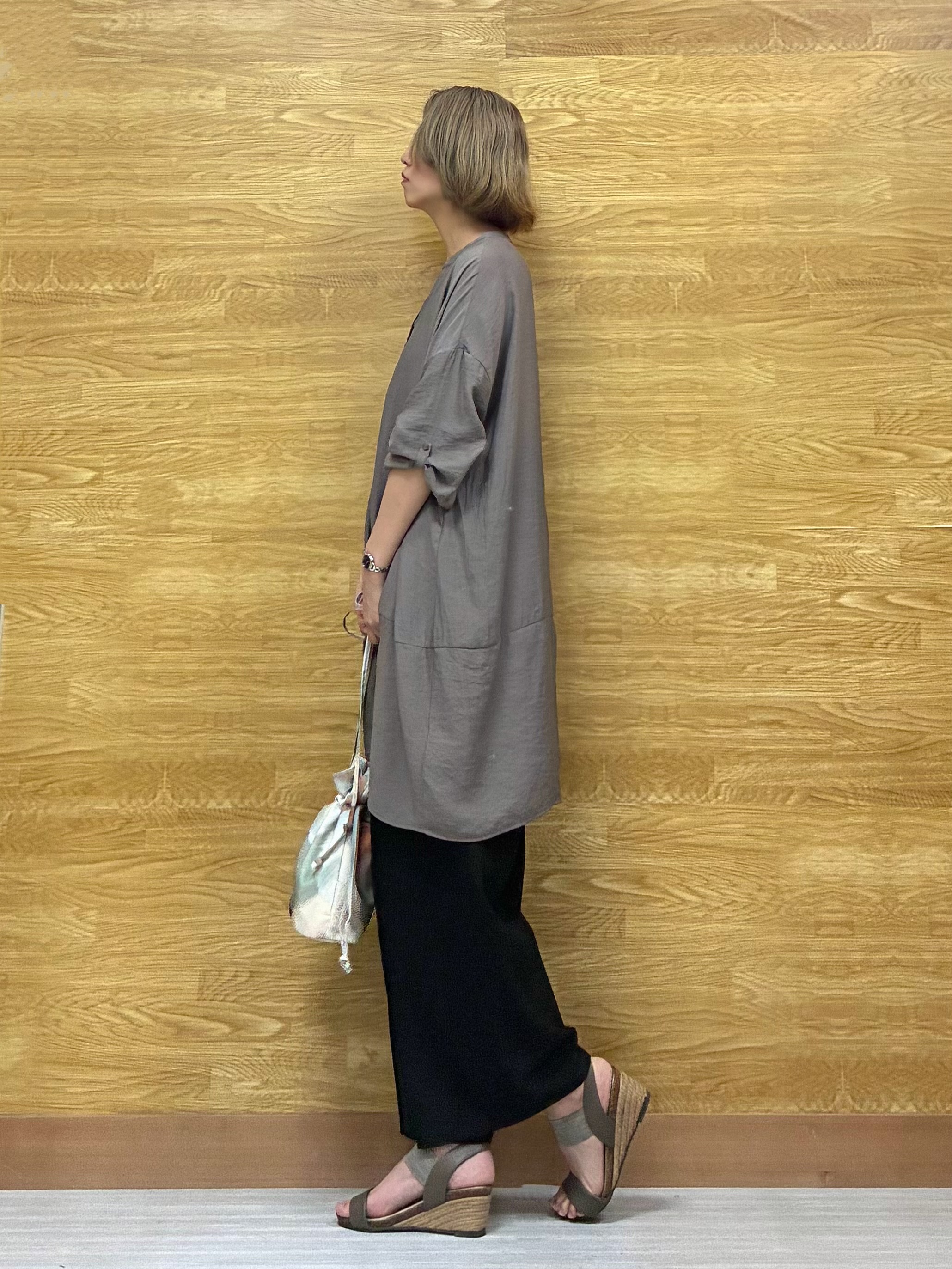 もすさんの「SHOO･LA･RUE｜【S-LL/洗濯後しわになりにくい】ゆるっと体型カバー 7分袖コクーンチュニック」を使ったコーディネート