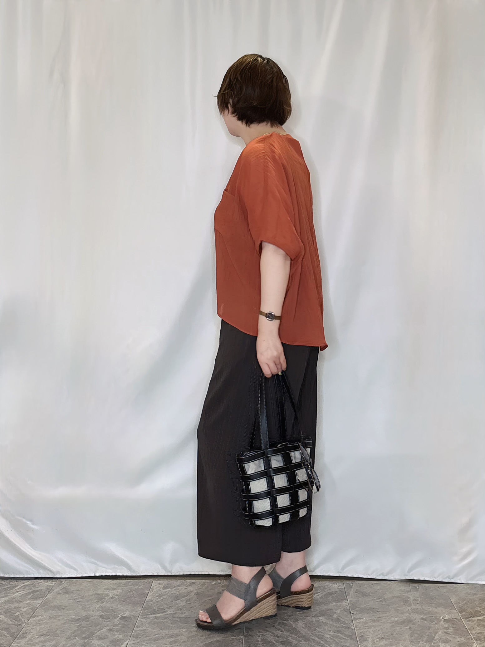 たみさんの「SHOO･LA･RUE｜【洗濯機可/選べる6色】程よいシアー感が涼し気 ゆったりワッシャードルマンブラウス」を使ったコーディネート