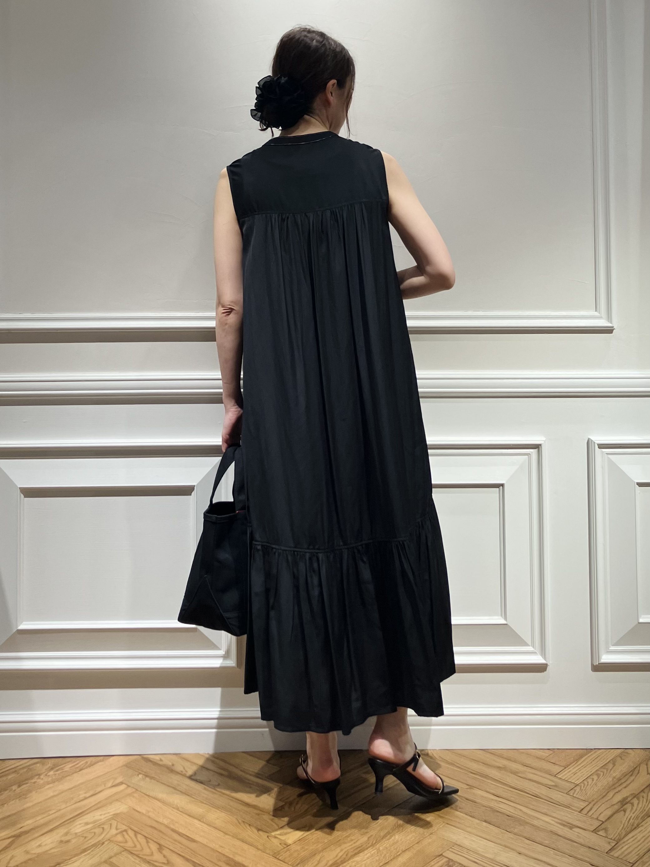 TSUKUIさんの「DRESSTERIOR｜【otonaMUSE5月号掲載】スキニーベルトサンダル」を使ったコーディネート