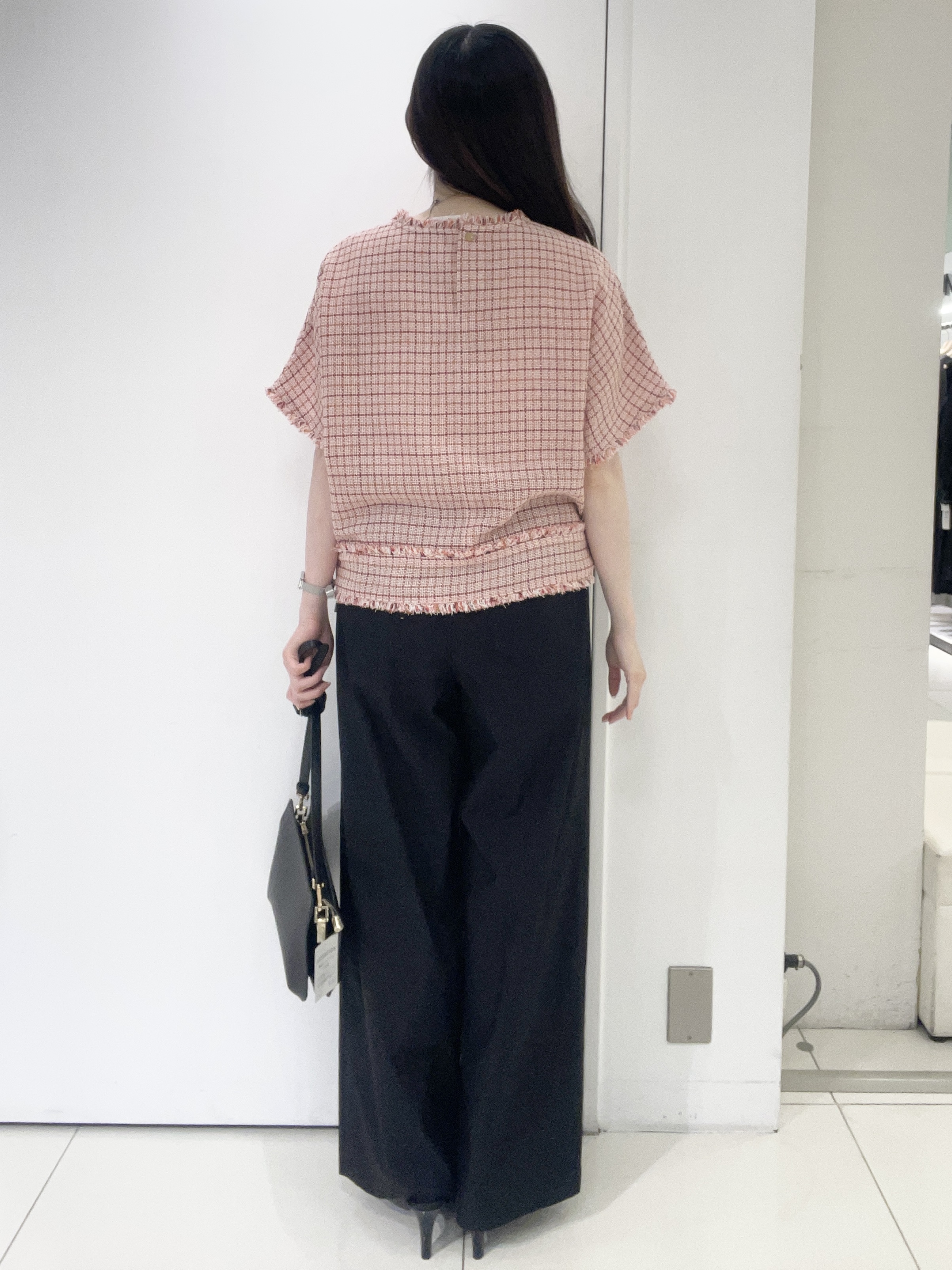 moeさんの「UNTITLED｜◆ファンシーツイードブラウス」を使ったコーディネート