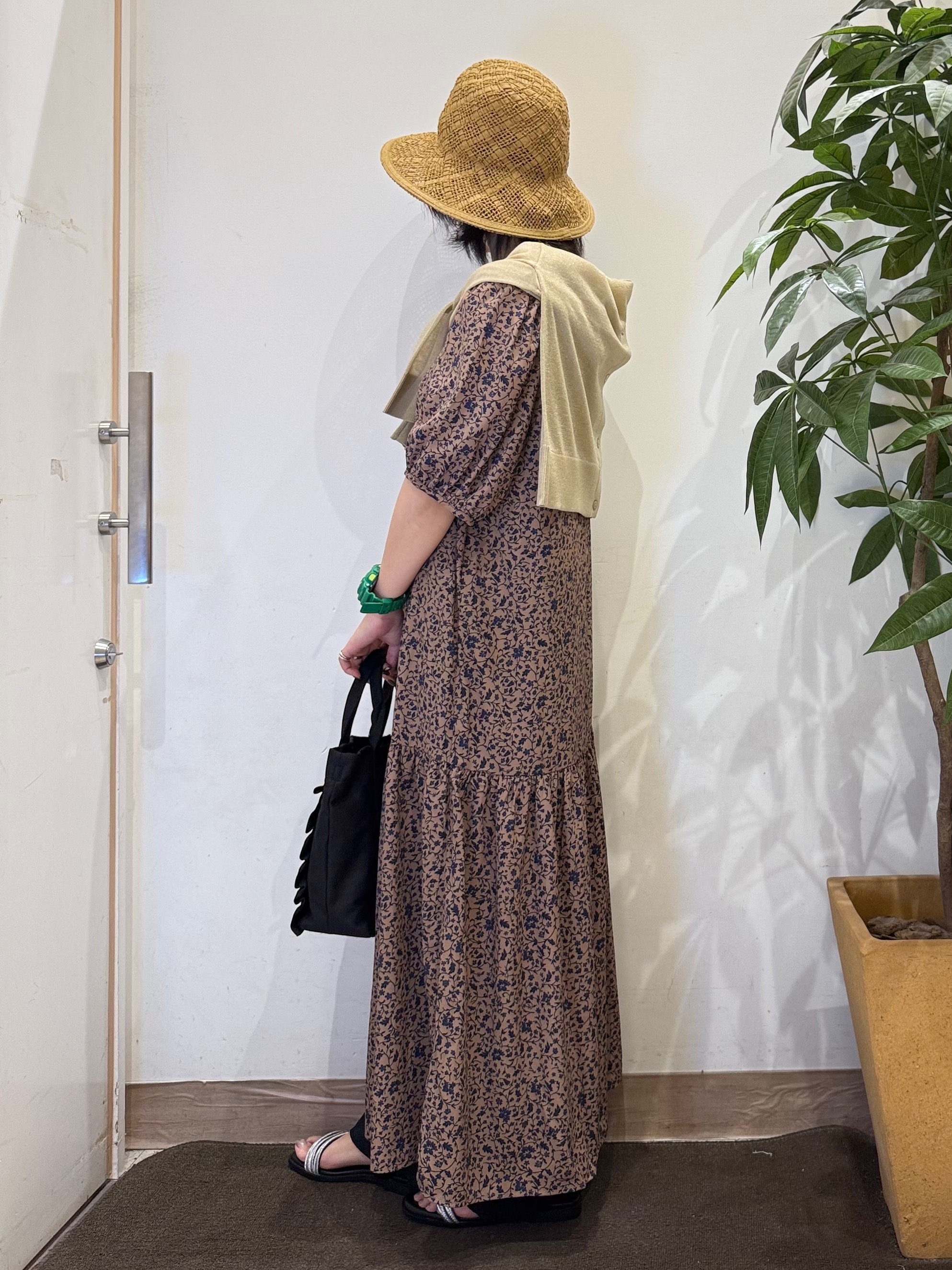 misakiさんの「SHOO･LA･RUE｜【通気性〇/洗濯機可/S-LL】シアーラメカーディガン」を使ったコーディネート