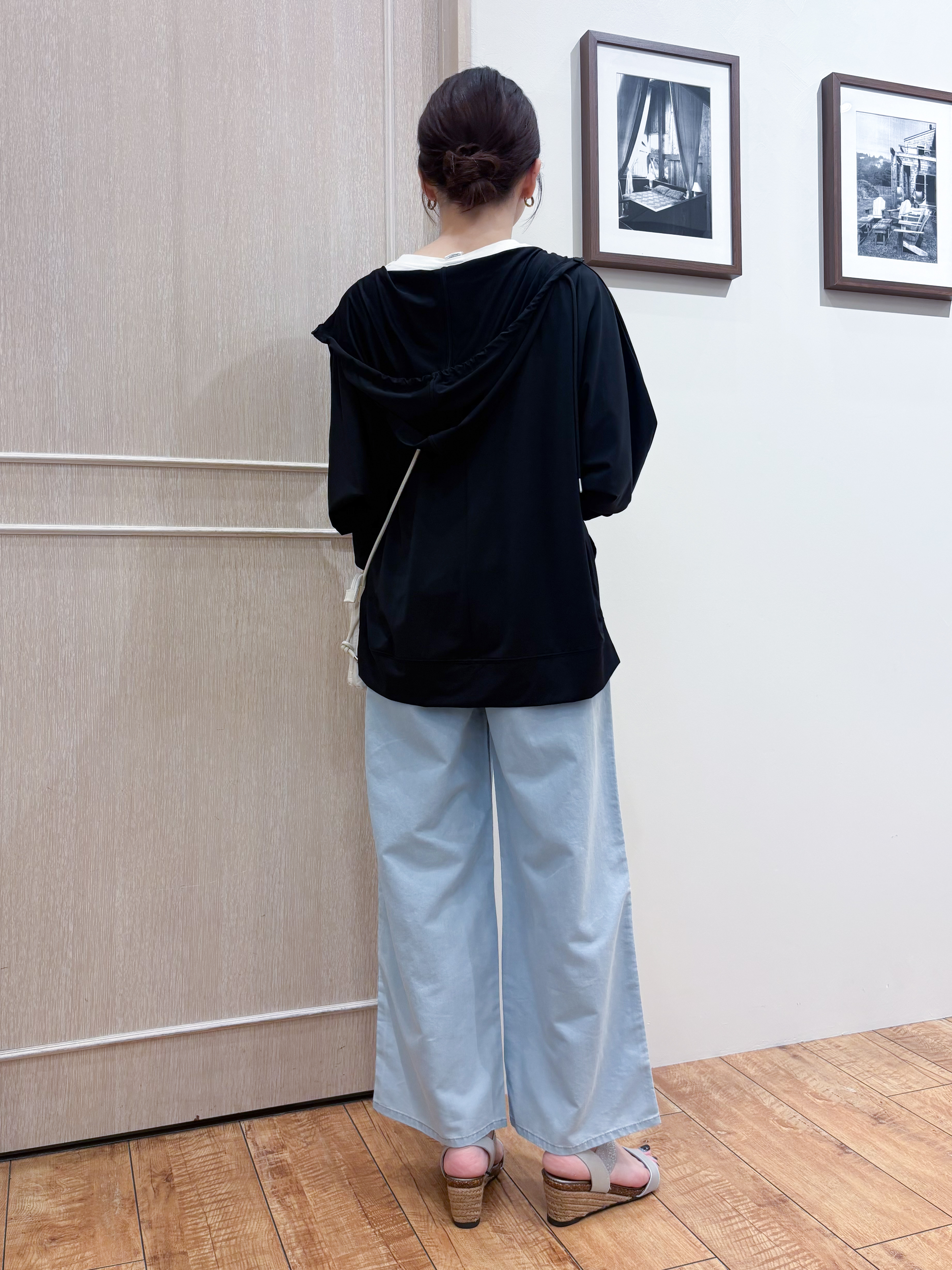 なみさんの「SHOO･LA･RUE｜【UV/S-LL/洗濯機可】手の甲から首元まで隠れる 指穴つき ドルマンパーカー」を使ったコーディネート