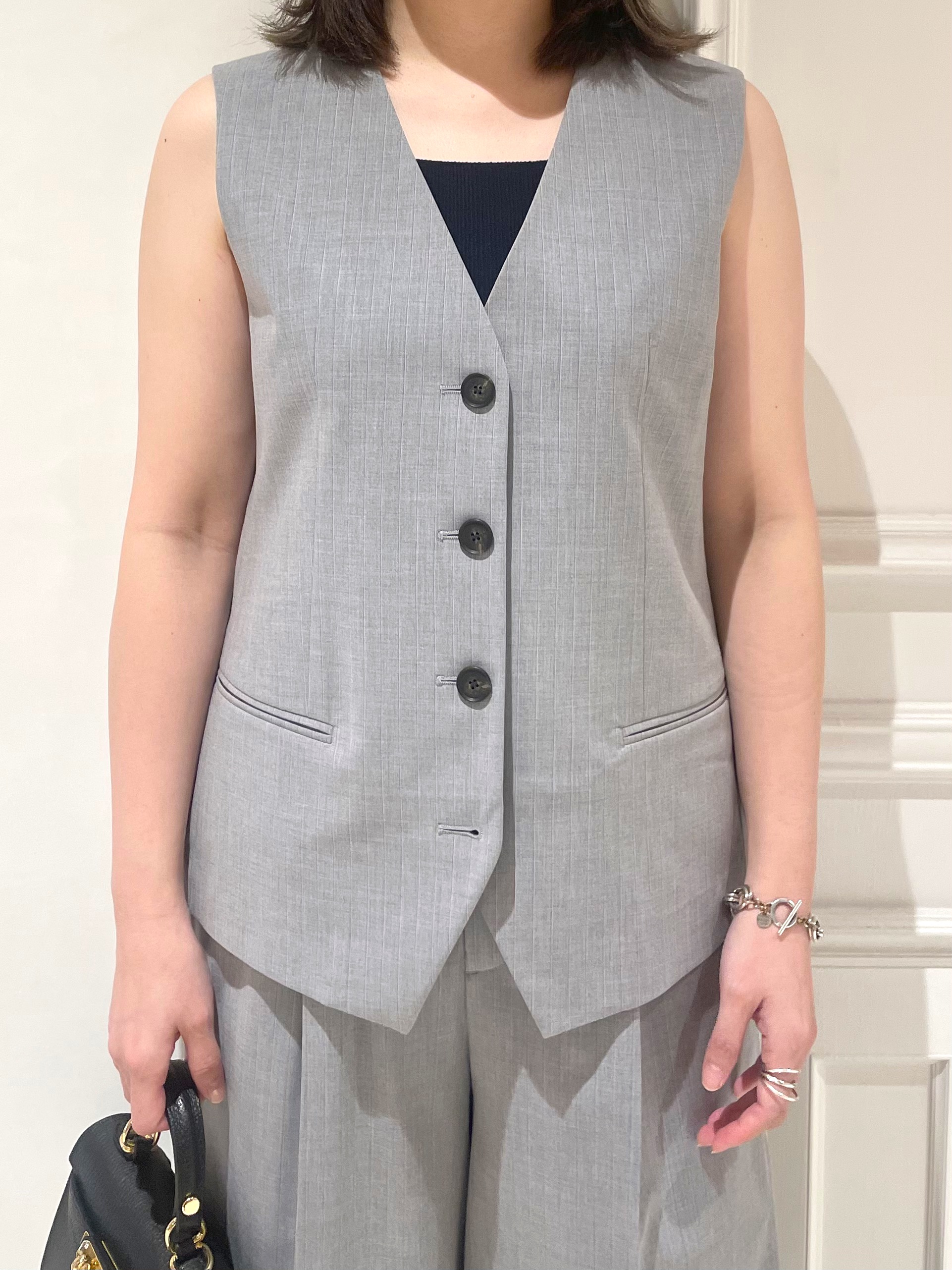 makiさんの「DRESSTERIOR｜【セットアップ可/ウォッシャブル】セットアップストライプジレ」を使ったコーディネート