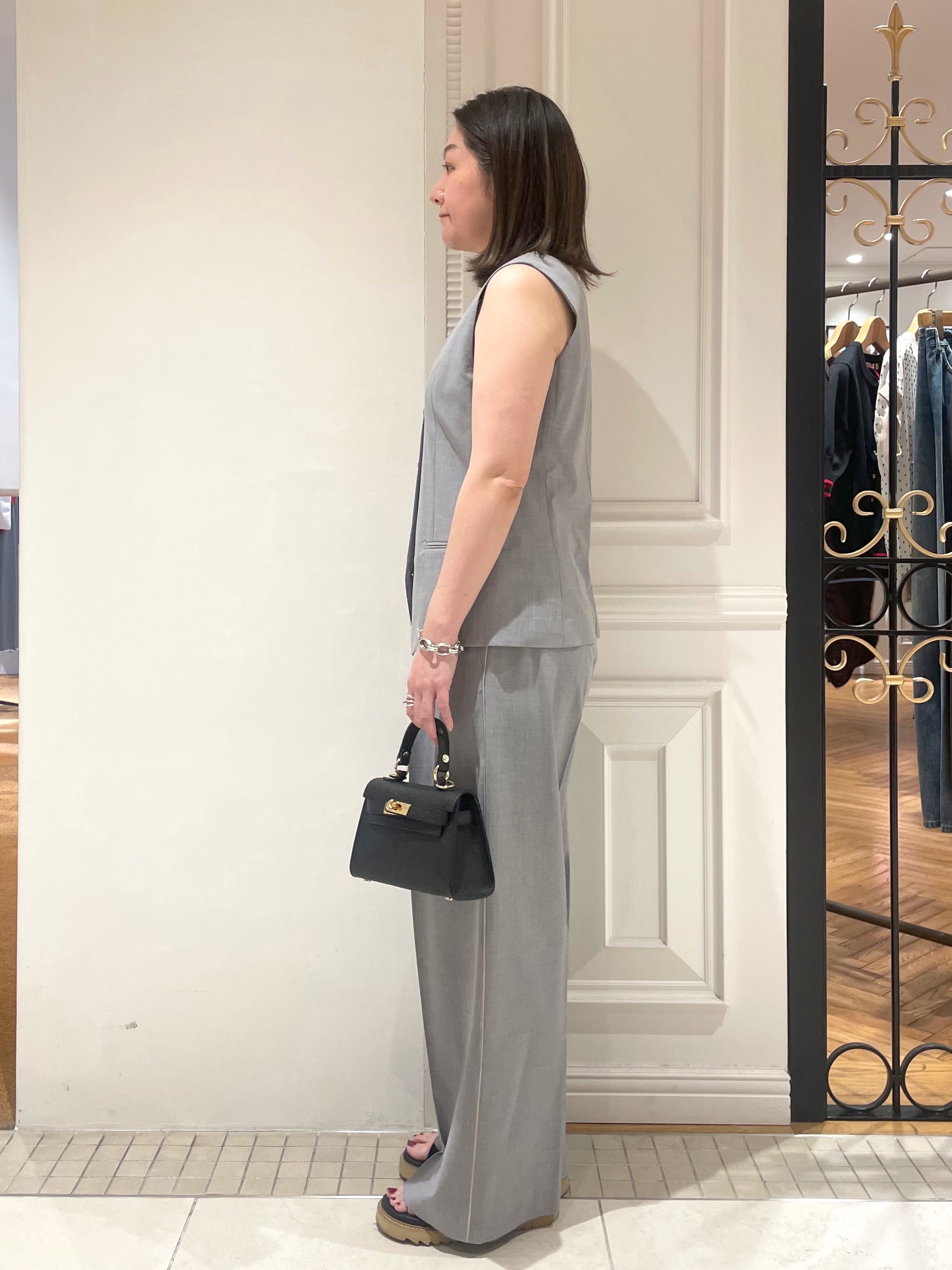 makiさんの「DRESSTERIOR｜【セットアップ可/ウォッシャブル】セットアップストライプジレ」を使ったコーディネート