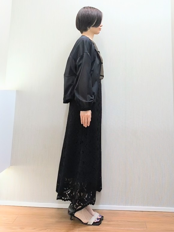 ミズタさんの「UNTITLED｜【秋羽織り/ジップ】トリコットシアーブラウス」を使ったコーディネート