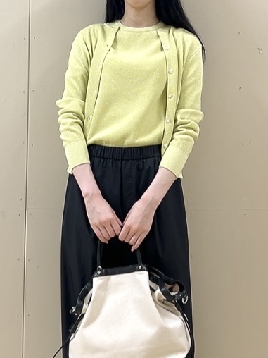 sechiさんの「UNTITLED｜◆【アンサンブル可】ラメ混クルーネックカーディガン」を使ったコーディネート