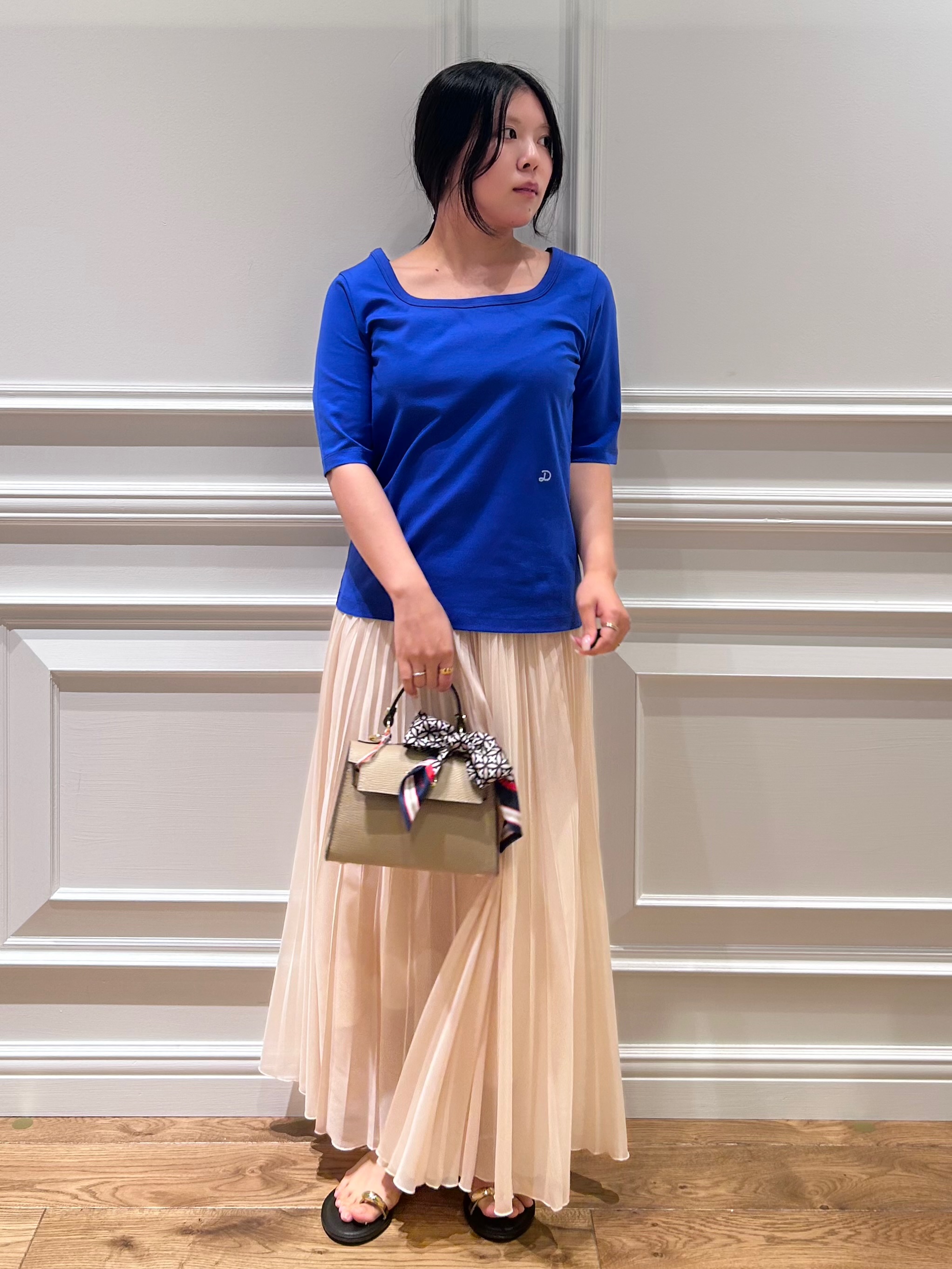 とりみさんの「DRESSTERIOR｜【接触冷感/UVカット/抗菌防臭/しわ防止】クールデオドラント スクエアネックプルオーバー」を使ったコーディネート